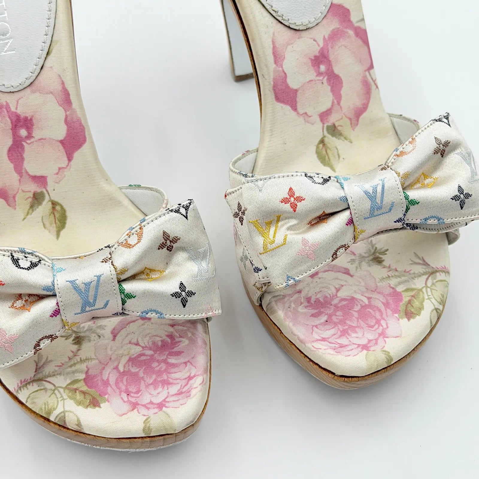 (EU34) Louis Vuitton Takashi Murakami Monogram Satin Multicolour Heels