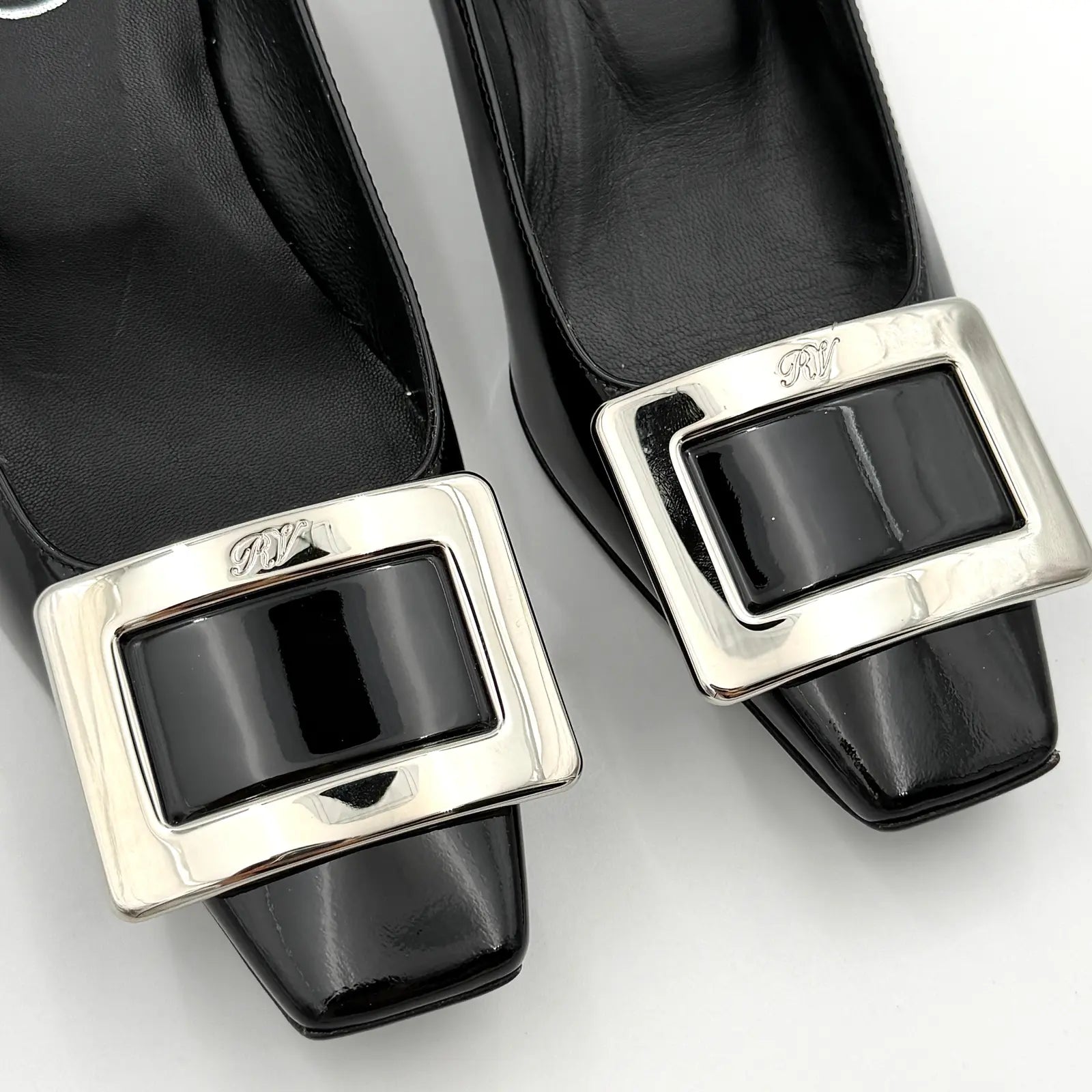 (EU34) Roger Vivier Belle Vivier Patent Pumps Black