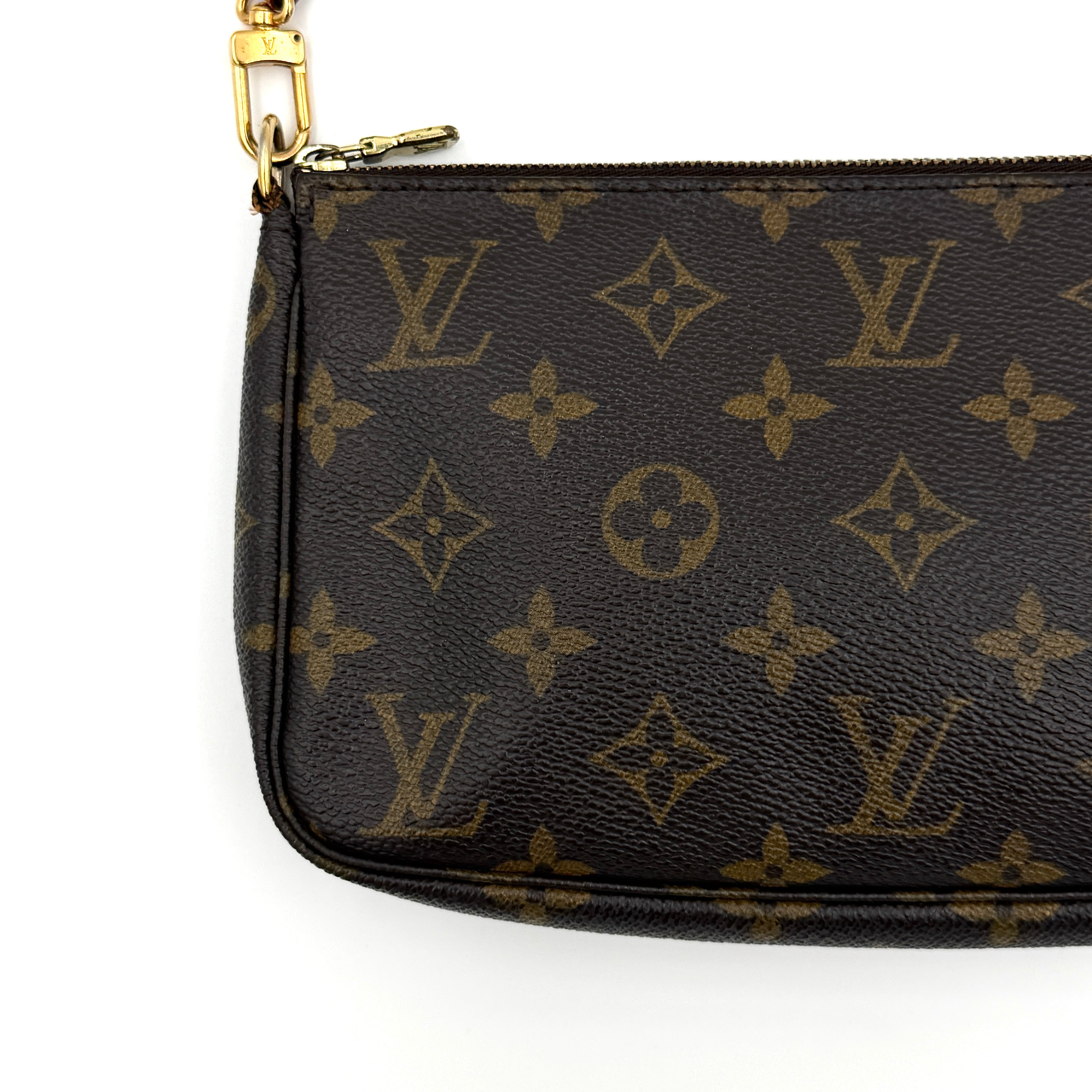 Louis Vuitton Monogram Pochette Shoulder Bag