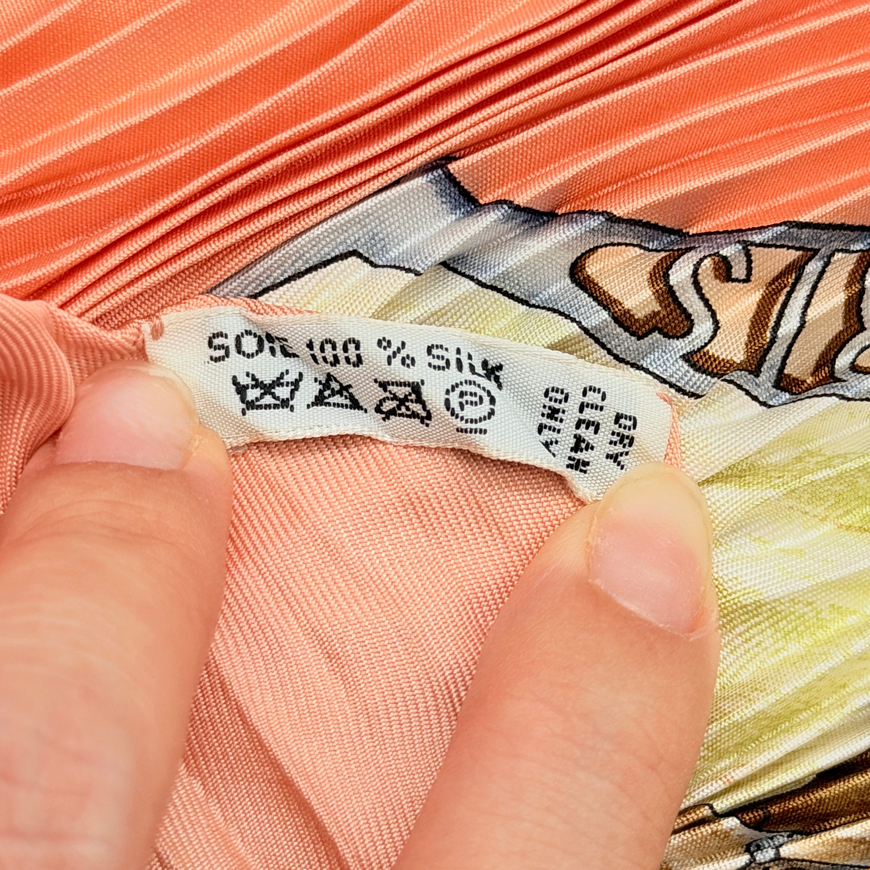 Hermès Les Chevaux Des Moghols Pleated Silk Scarf Pink