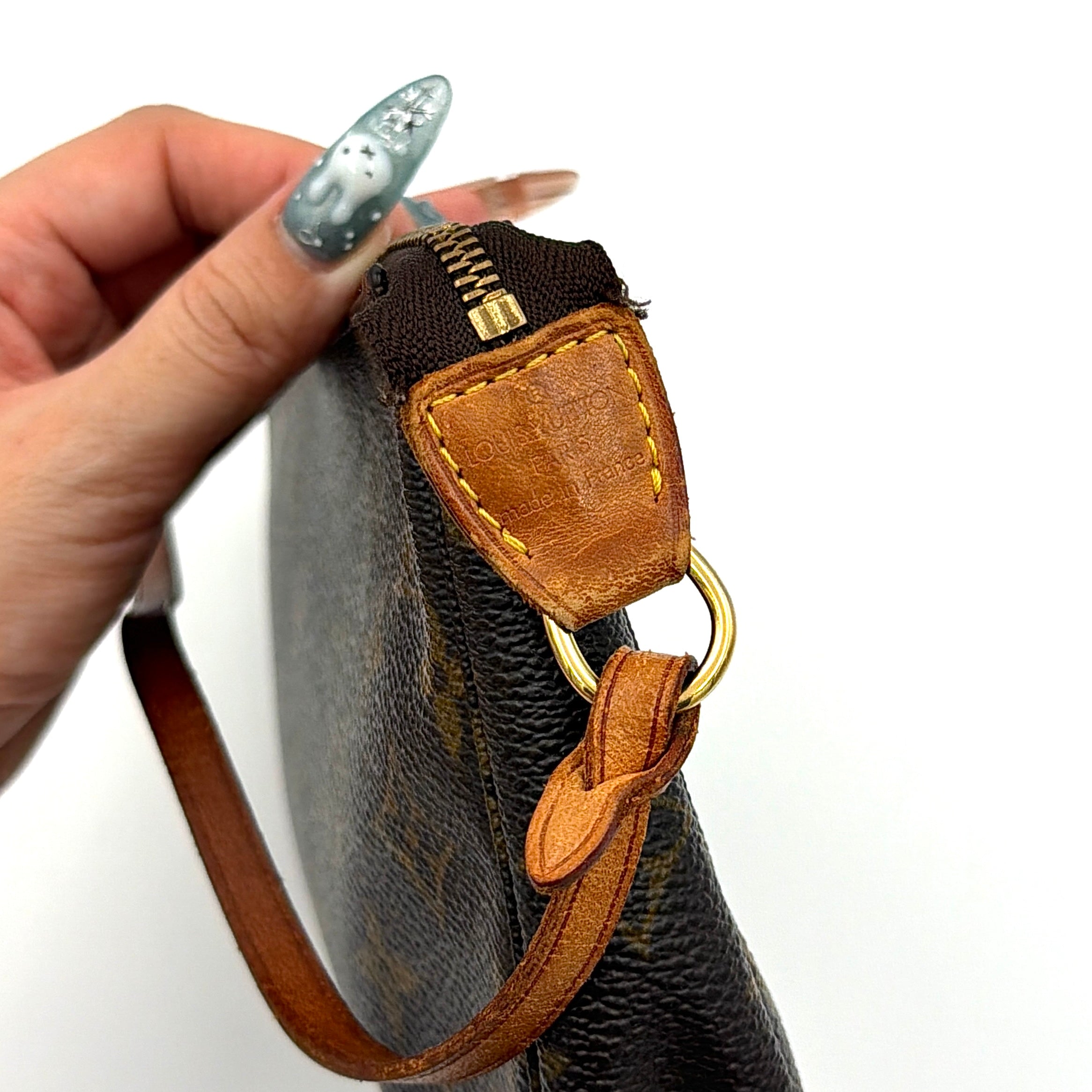 Louis Vuitton Monogram Pochette Shoulder Bag