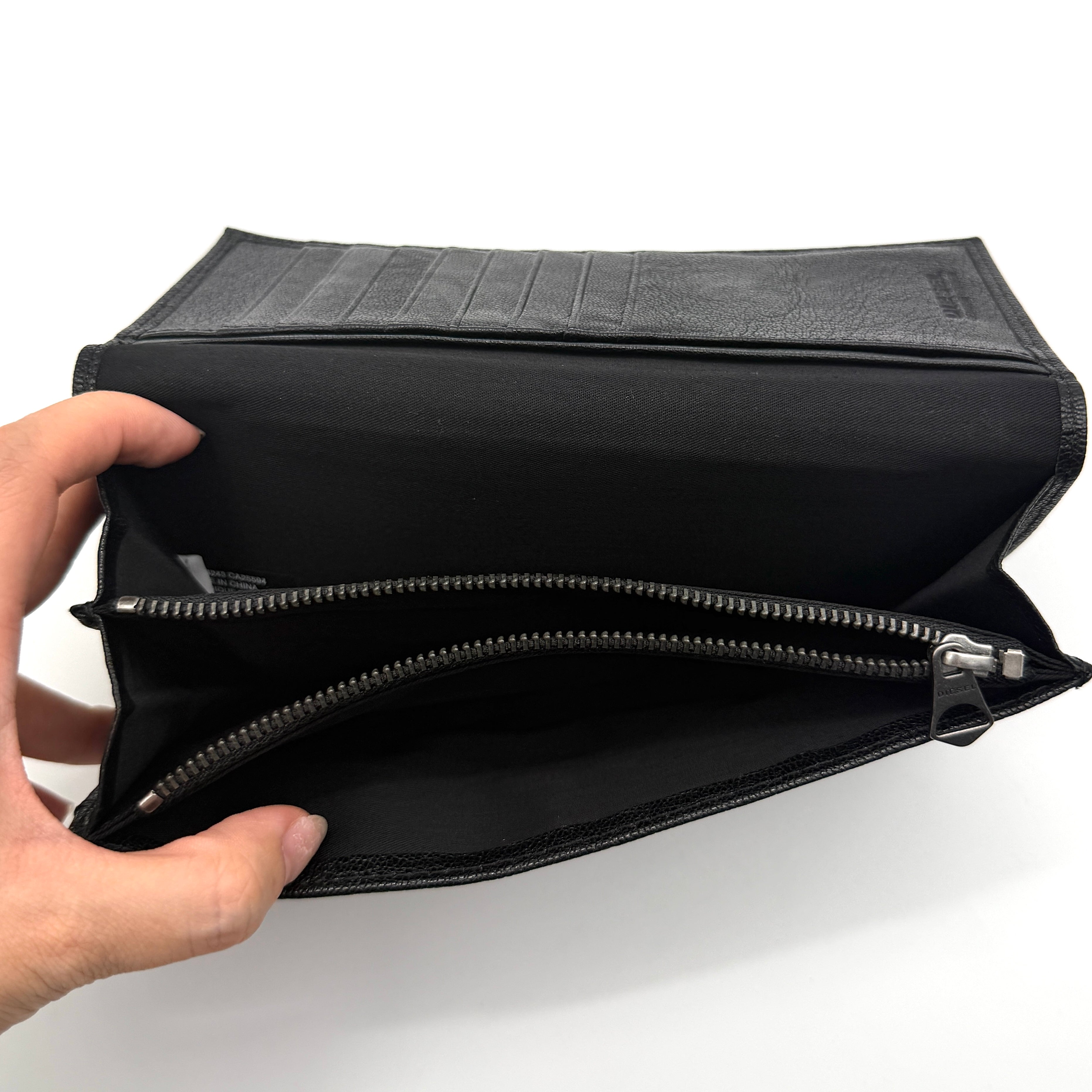 Diesel Logo Plaque Leather Long Wallet Black