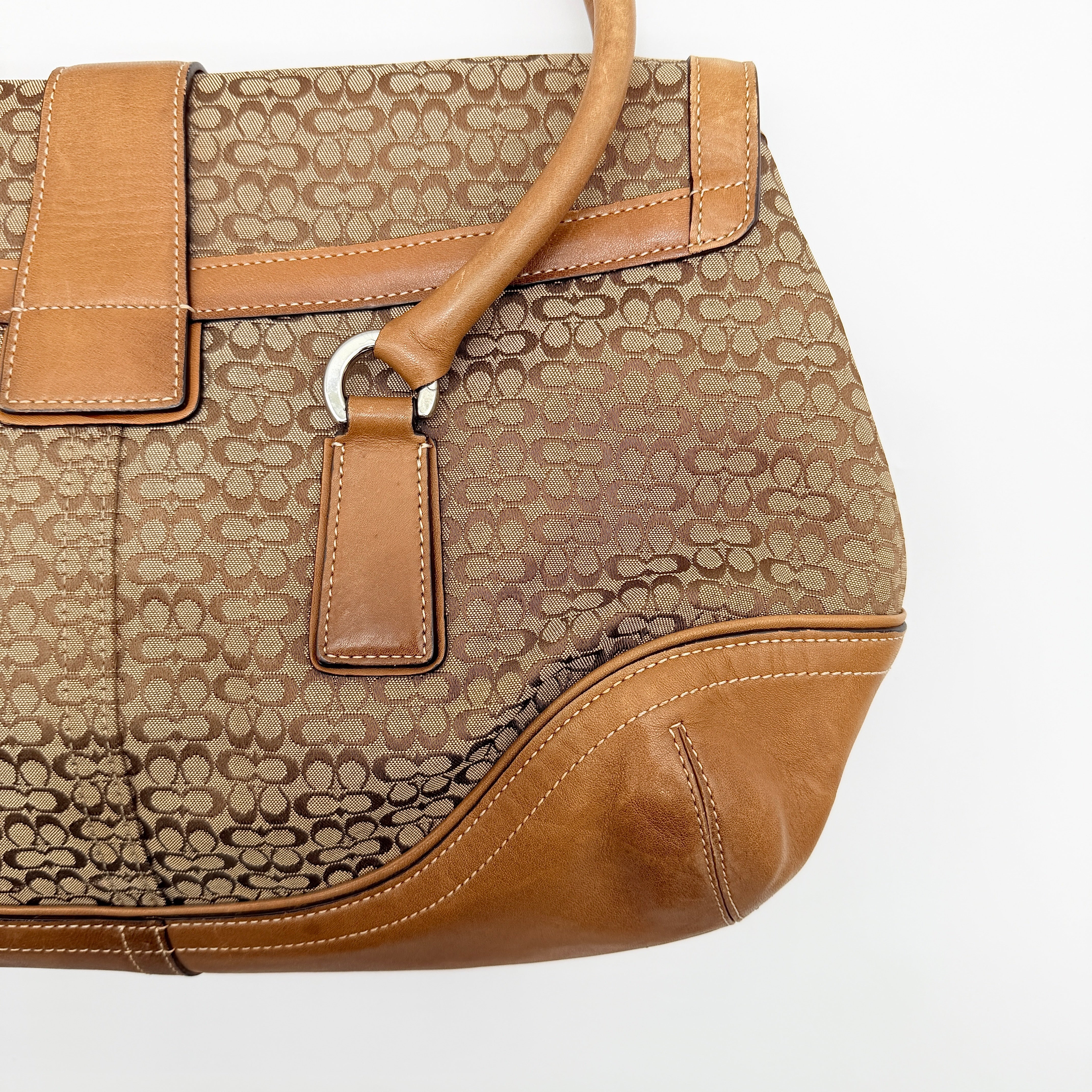Coach Y2K Signature Soho Shoulder Bag Beige/Tan