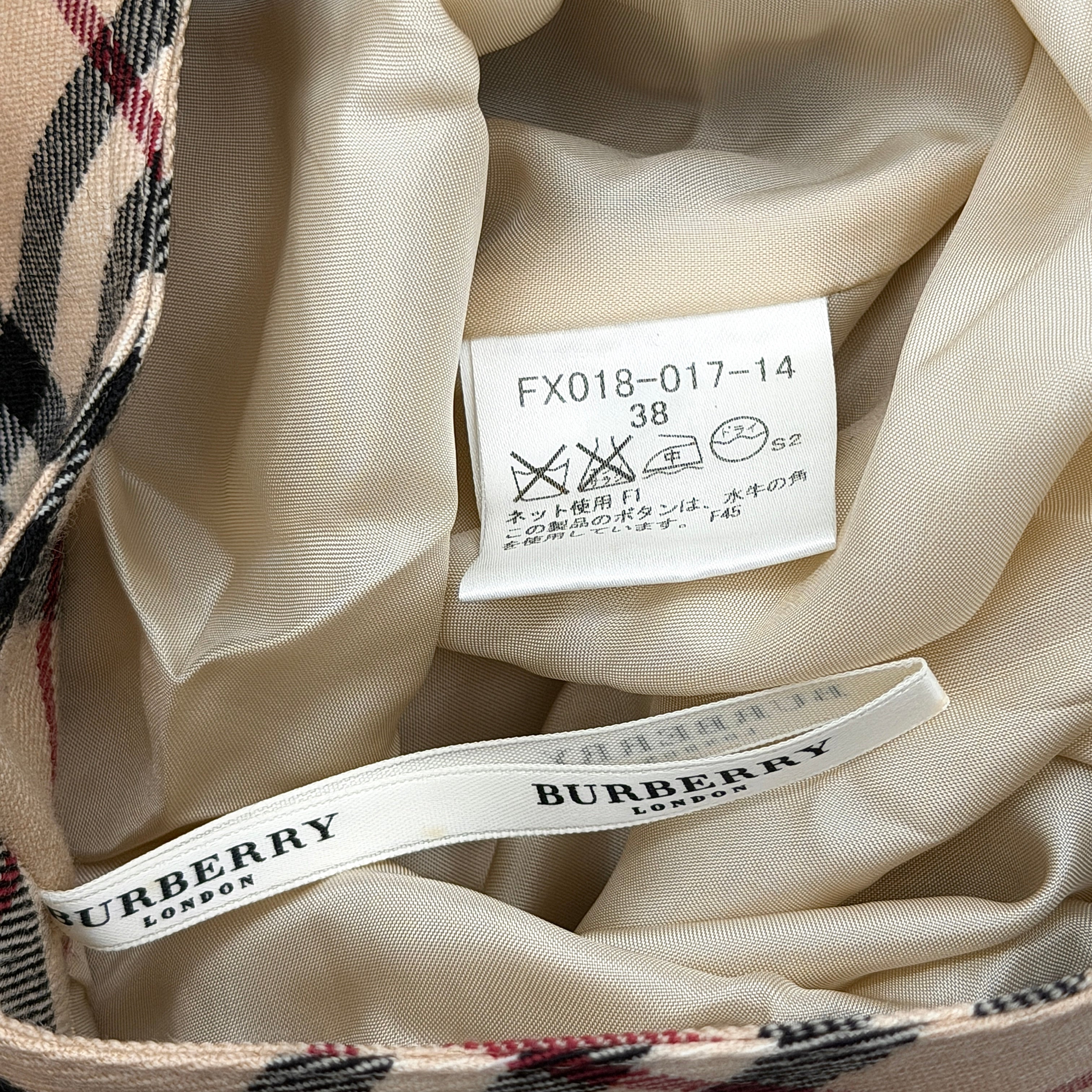 (38) Burberry London Nova Check Flare Skirt Beige