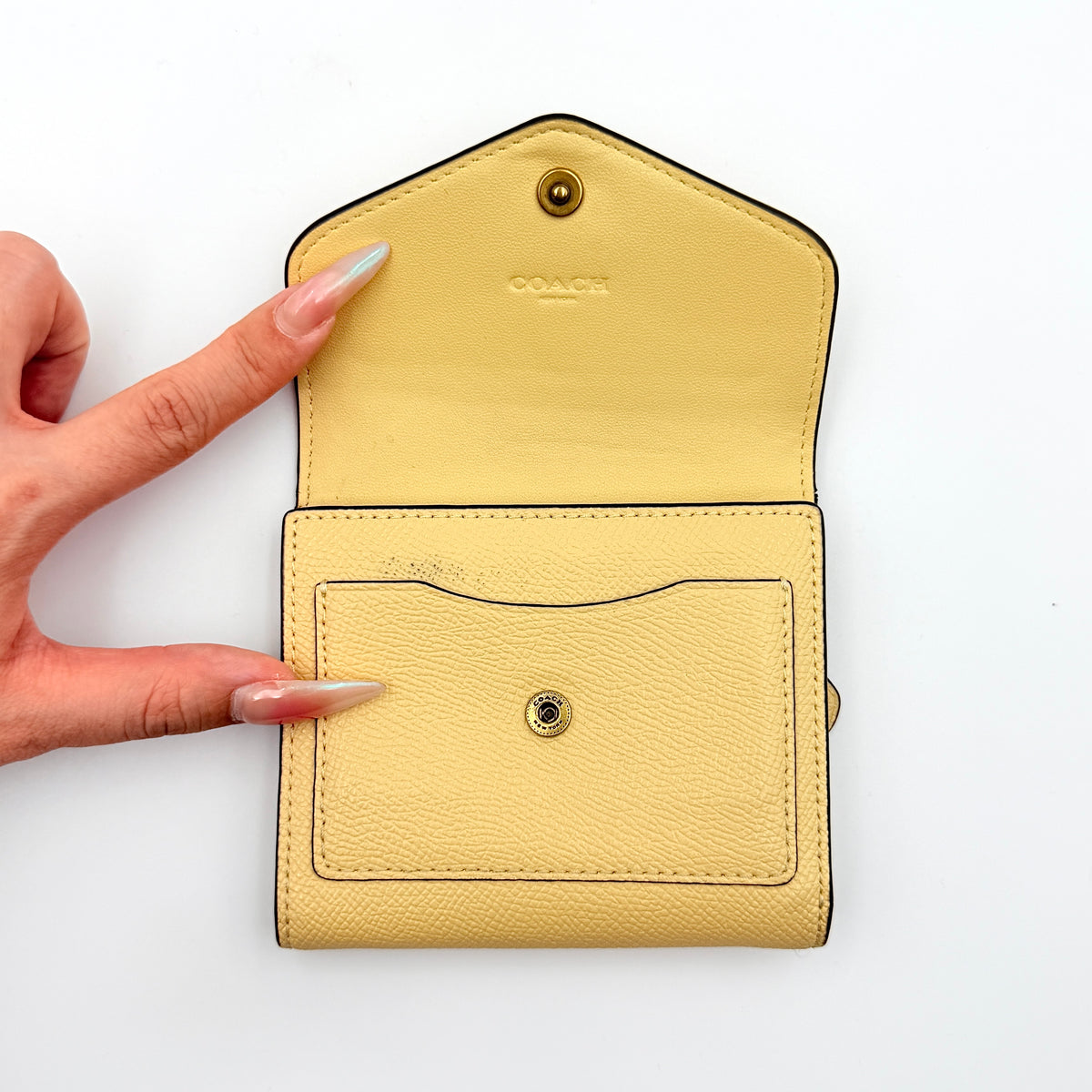 Coach Wyn Small Wallet Yellow