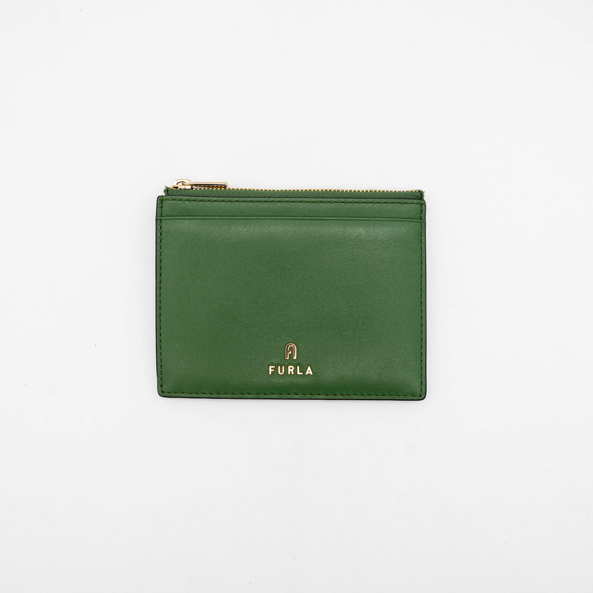 Furla Camelia S zipped card case in green leather with gold hardware and multiple card slots.