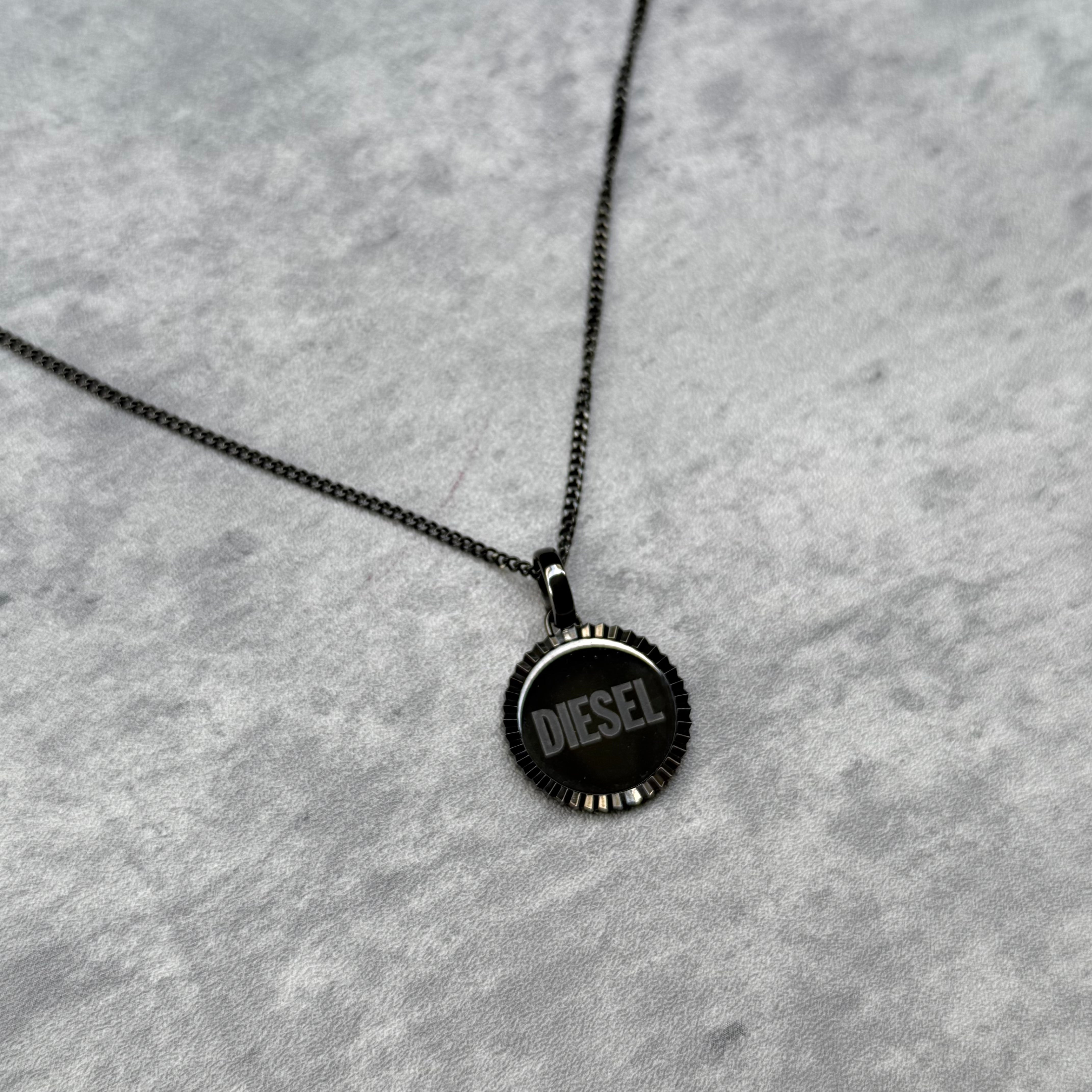 Diesel logo necklace DX1362060 with adjustable chain and clasp