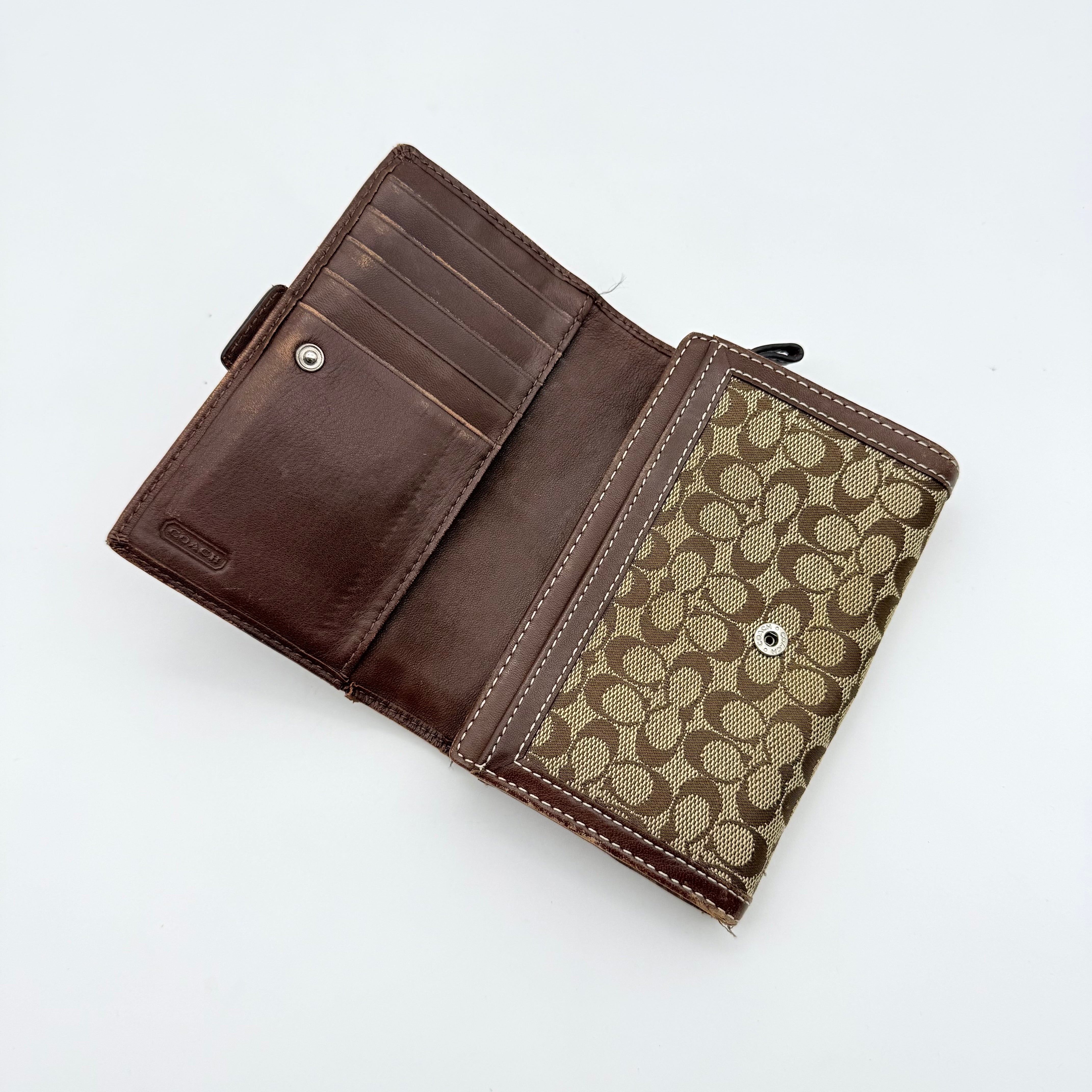 Coach Y2K Soho Buckle Wallet Beige/Brown