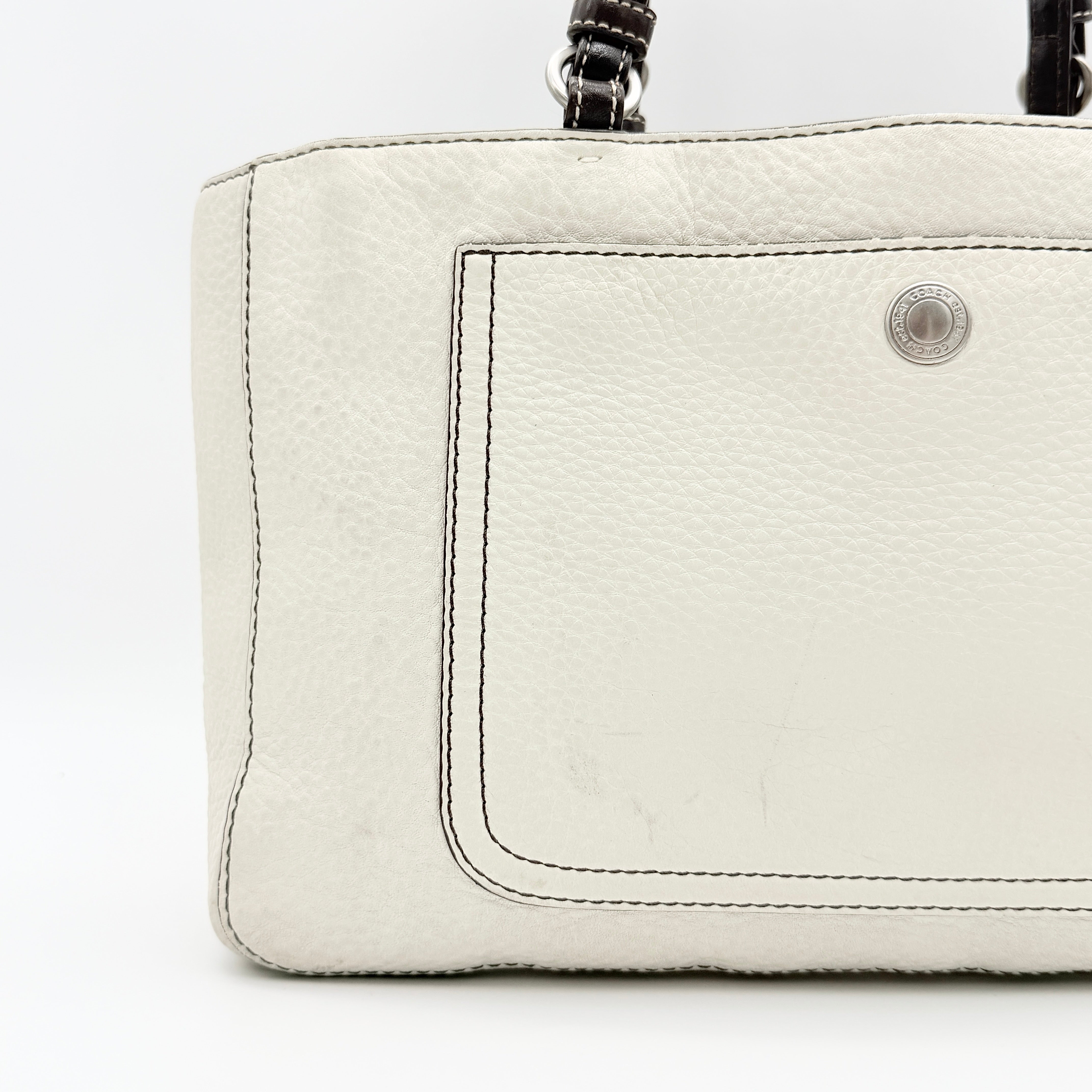 Coach Chelsea Shoulder Bag Ivory/Black