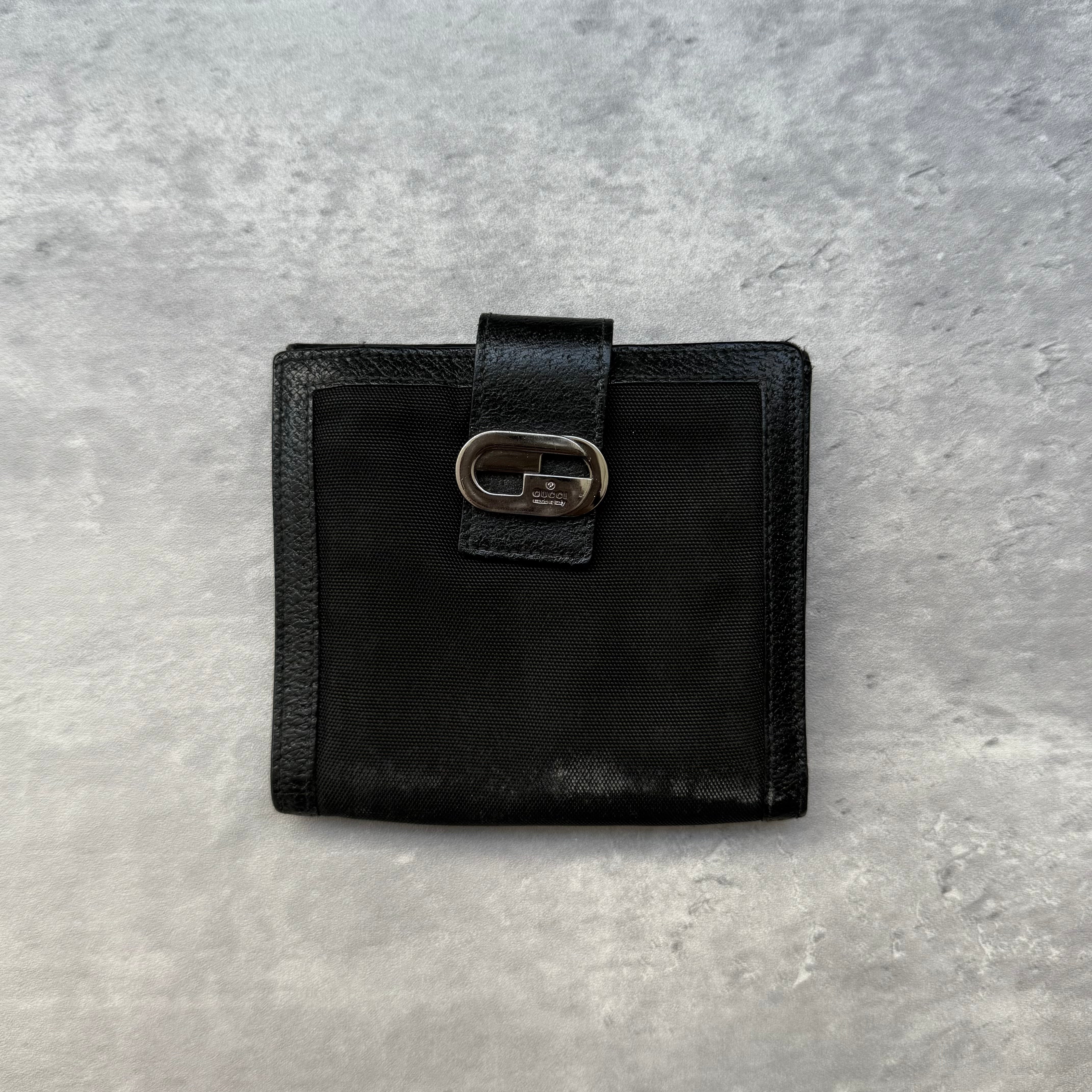 Gucci Compact Small Wallet Black canvas with leather trim, silver-tone clasp, multiple card slots and coin pocket – Pre-loved