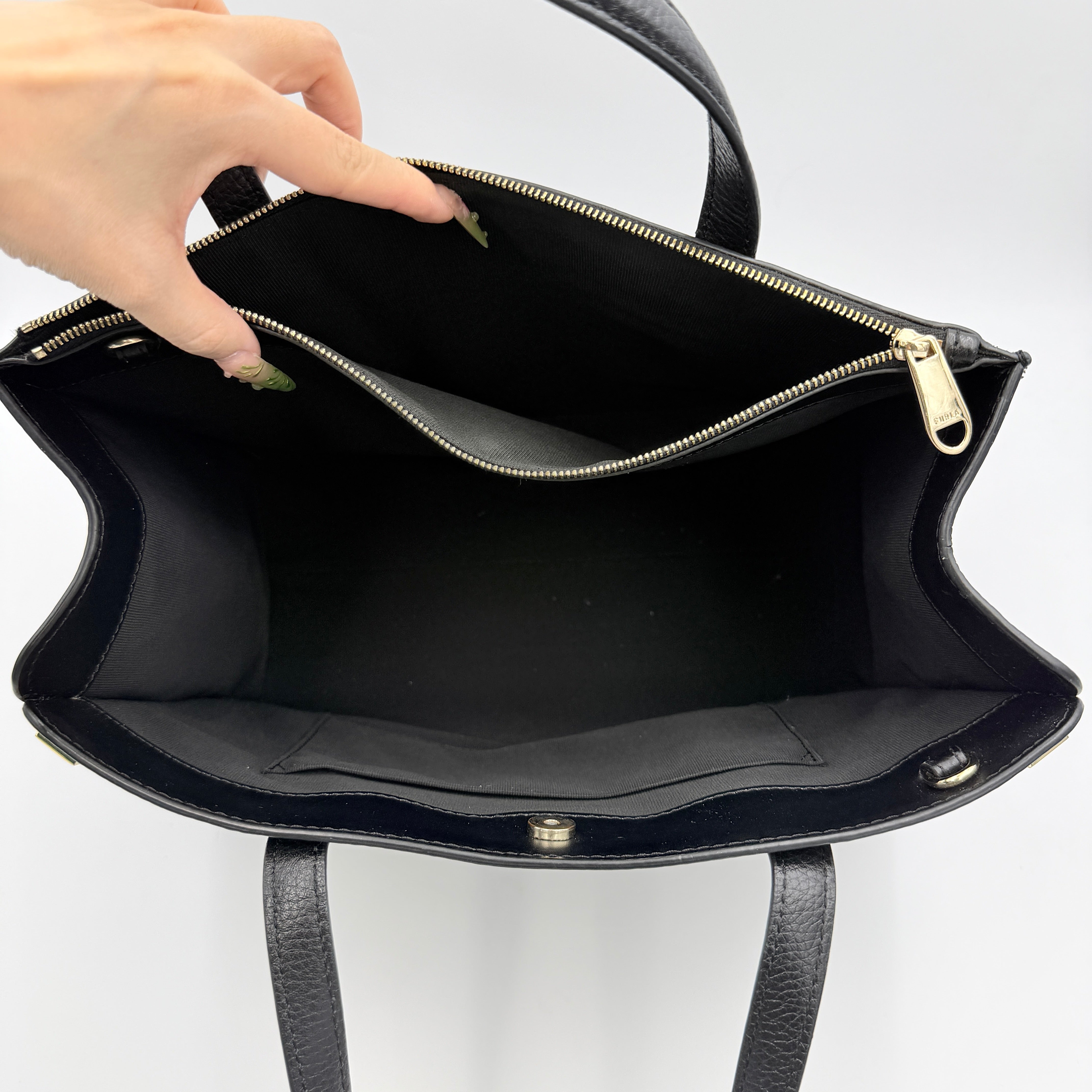 Furla Afrodite Leather Nero Tote Bag Black