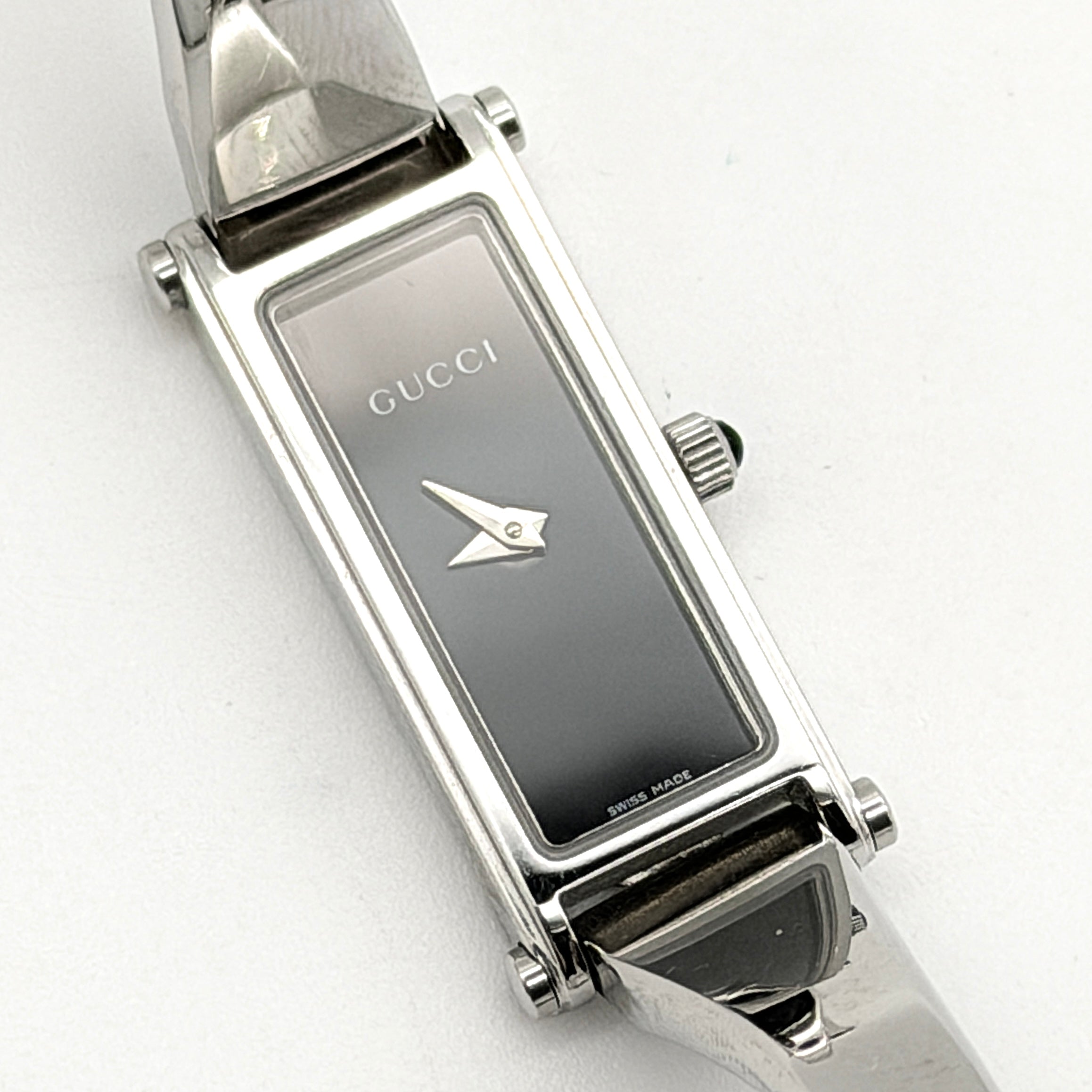Gucci 1500L Black Dial Bangle Watch