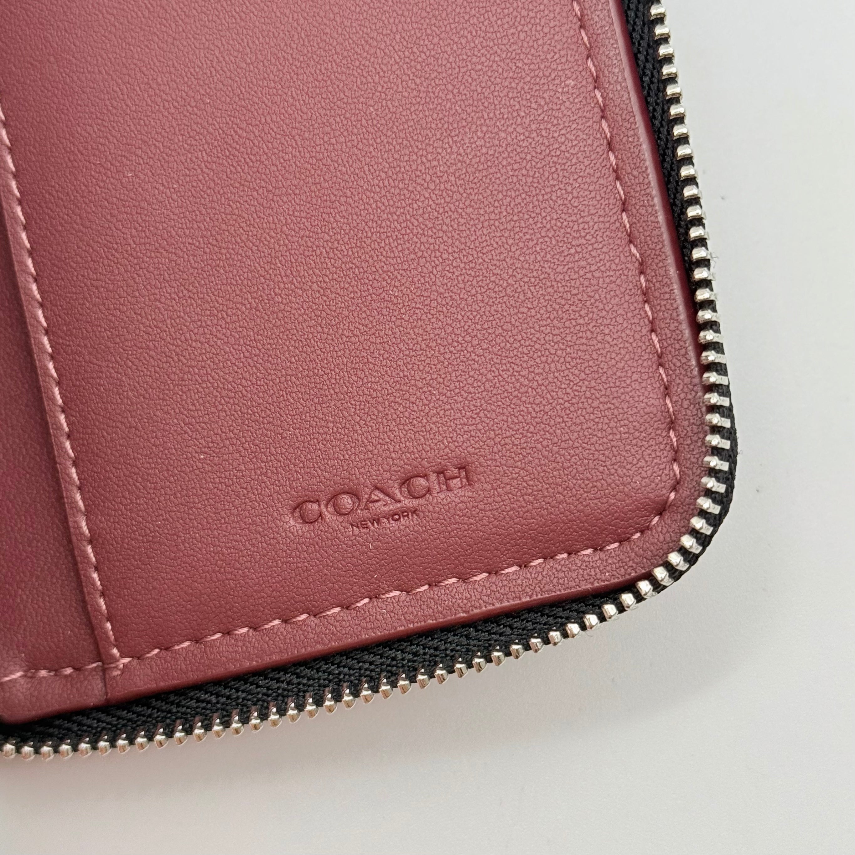 Coach Signature Small Zip Around Wallet Black