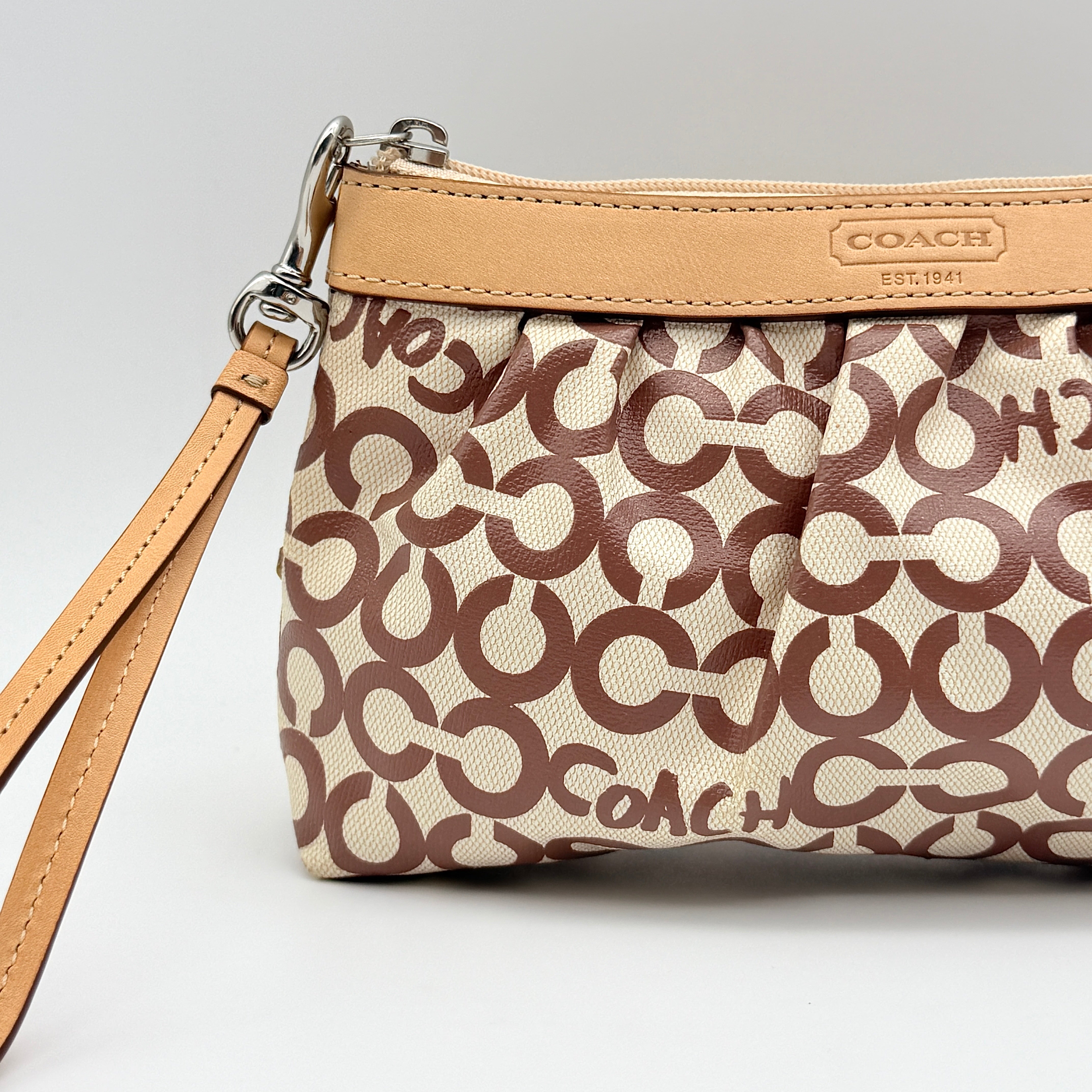 Coach Signature Op Art Wristlet Brown/Cream