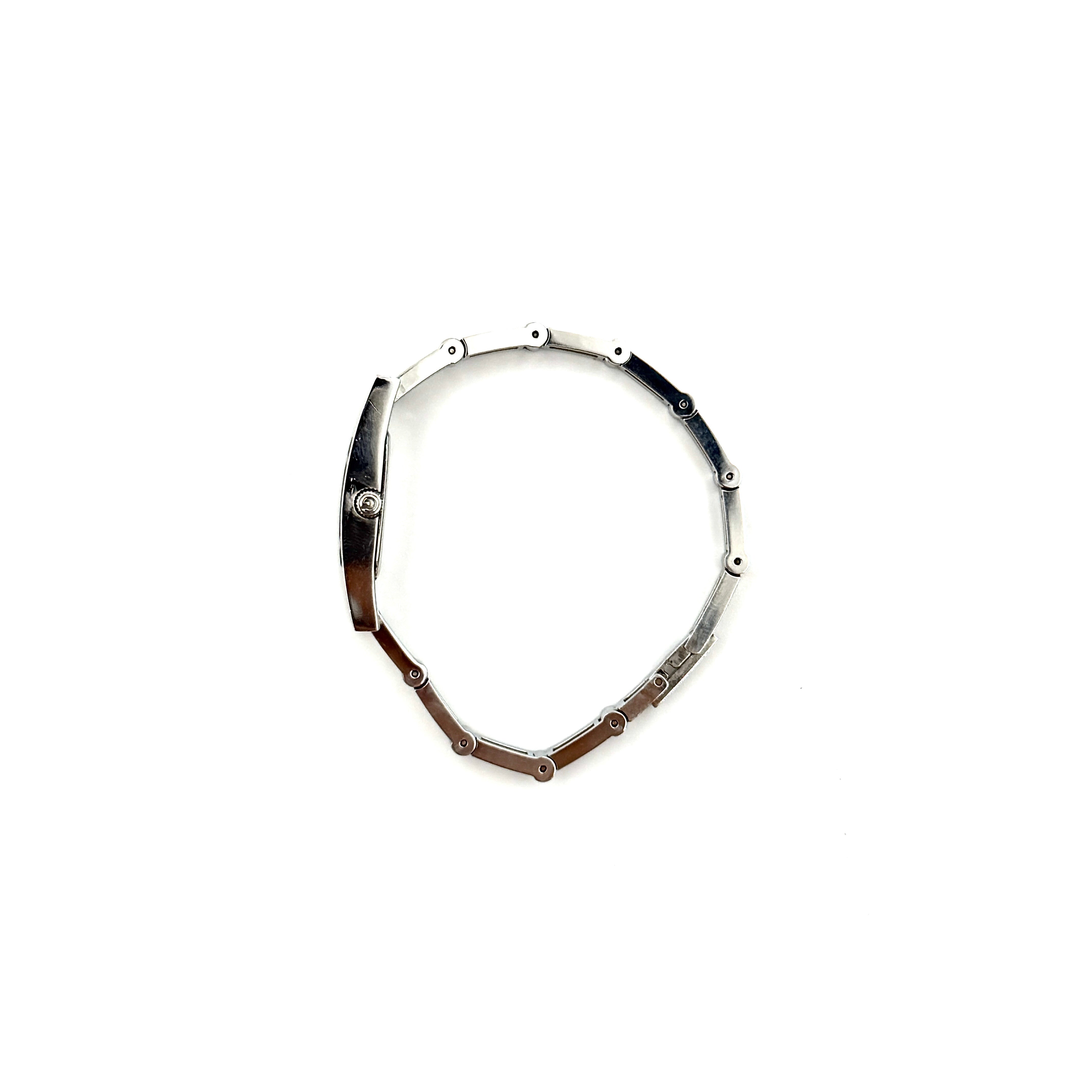 Gucci 3900L Quartz Silver Dial Watch