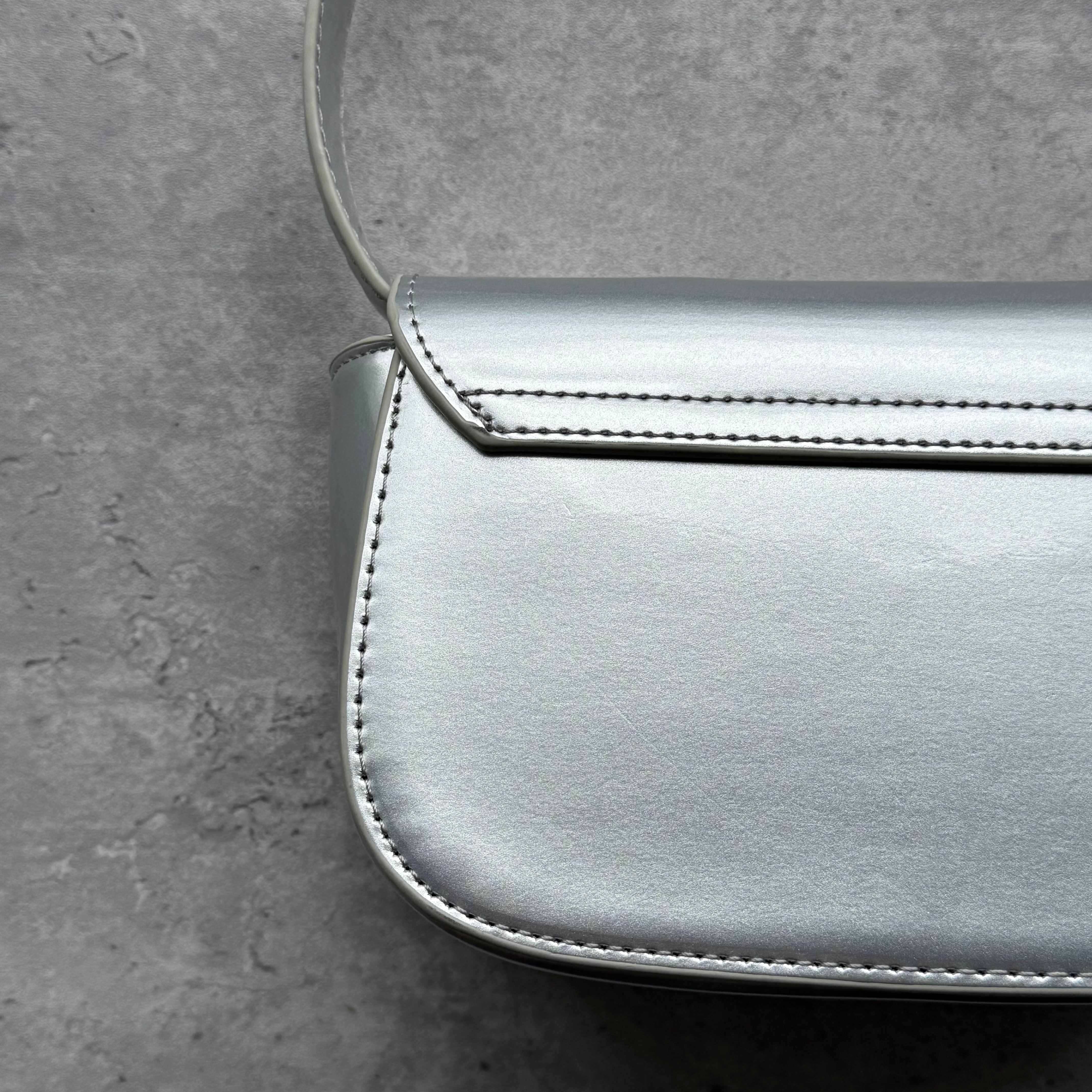 Diesel 1DR Shoulder Bag Metallic/Matte Silver