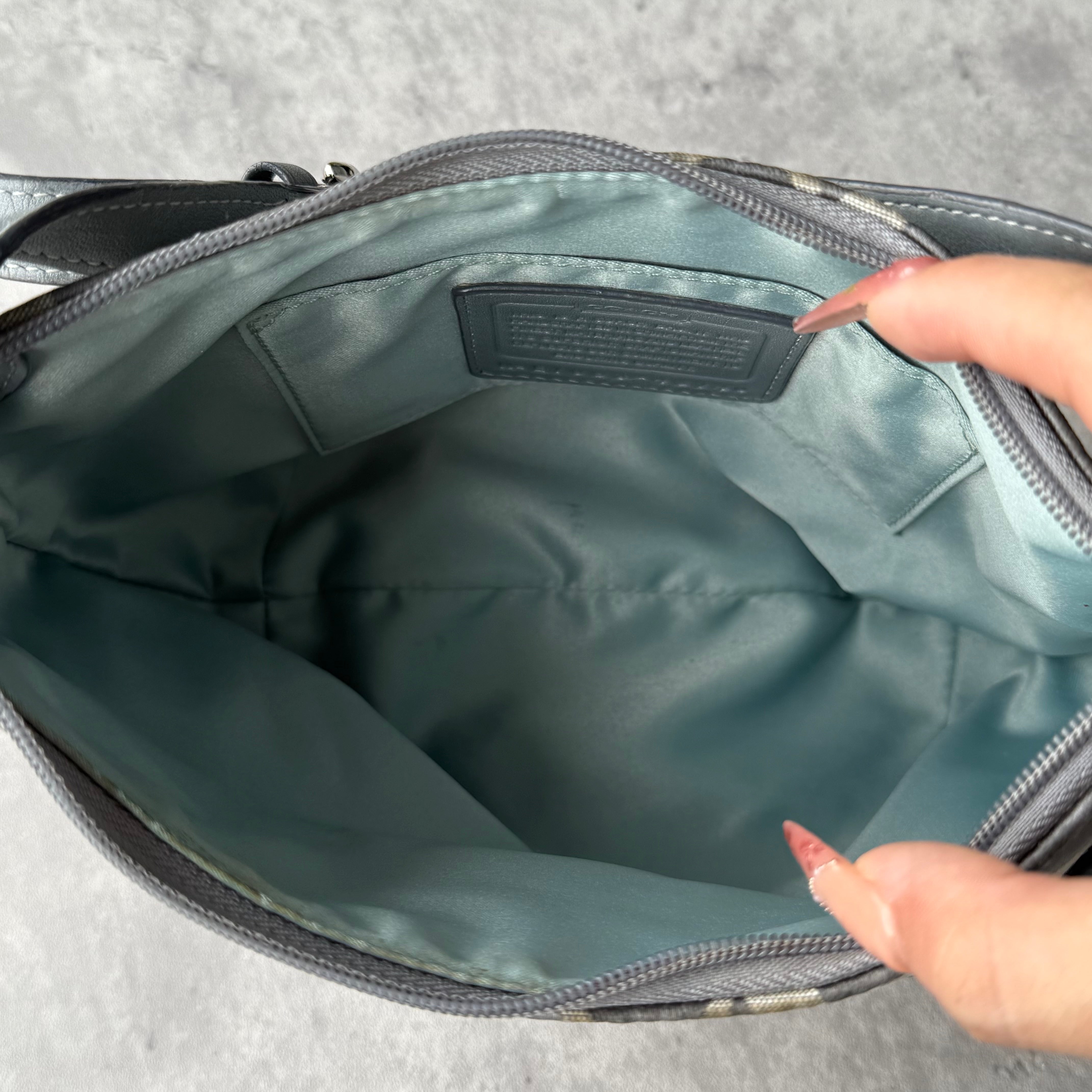 Coach Signature Kristin Hobo ShoulderBag Silver