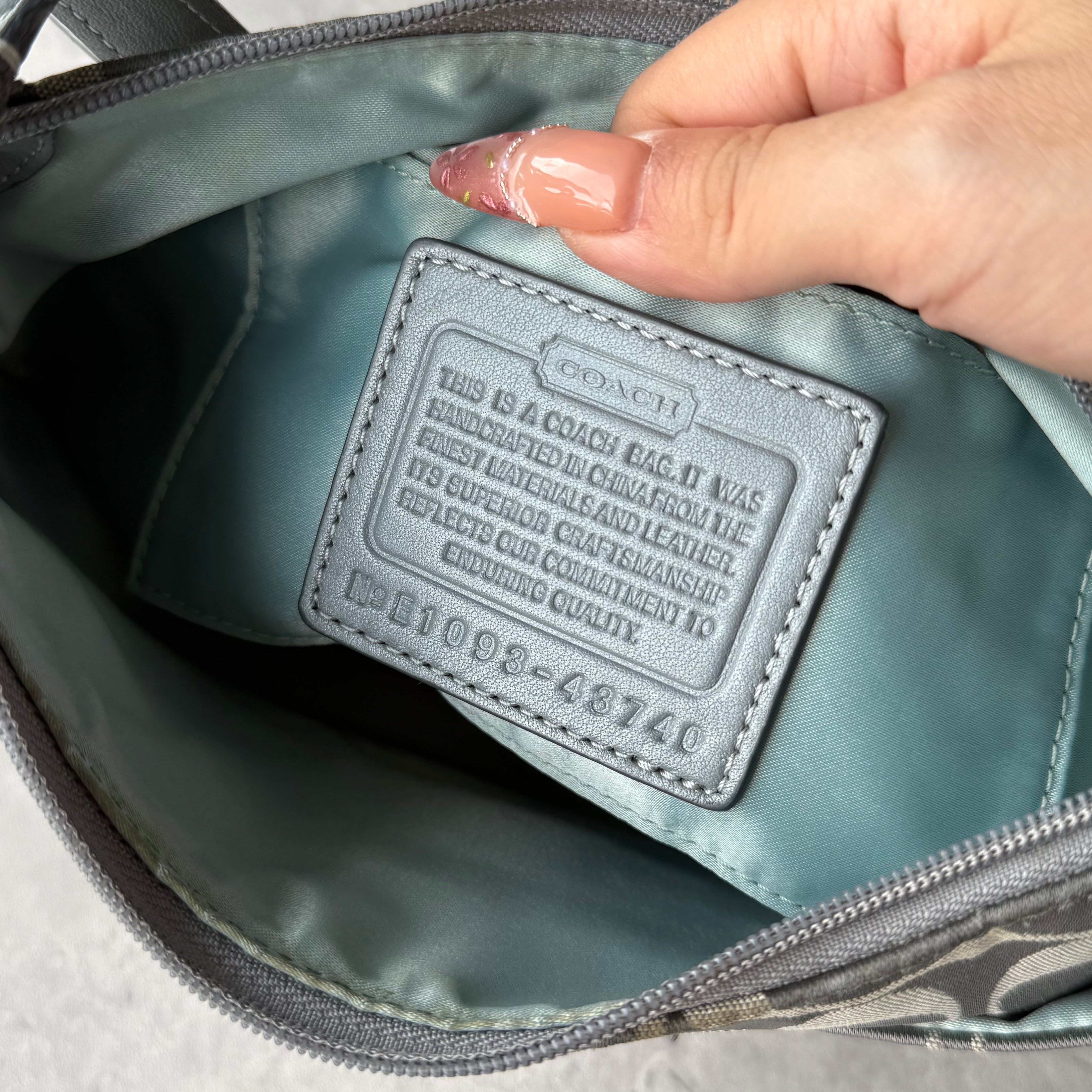 Coach Signature Kristin Hobo ShoulderBag Silver