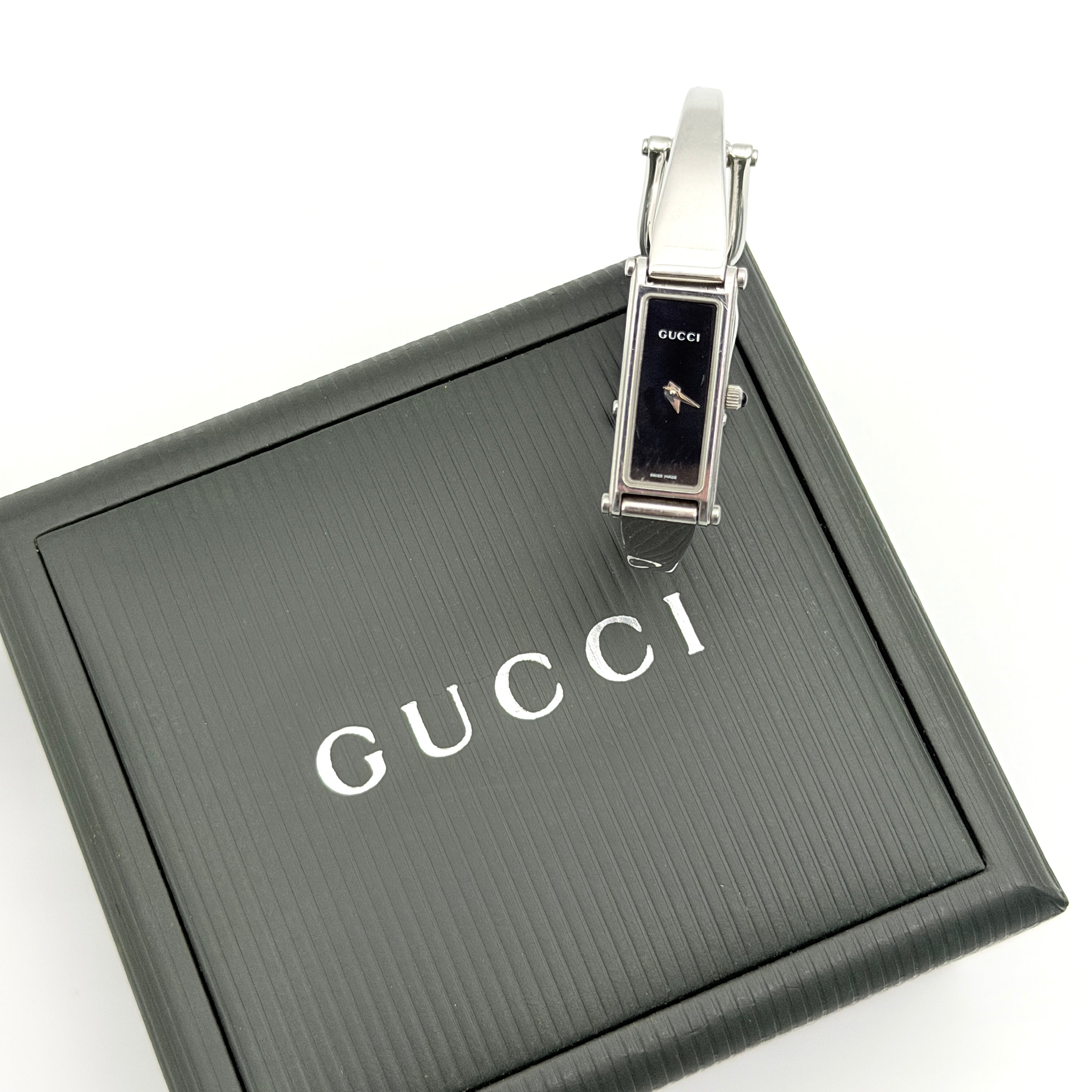 Gucci 1500L Black Dial Bangle Watch