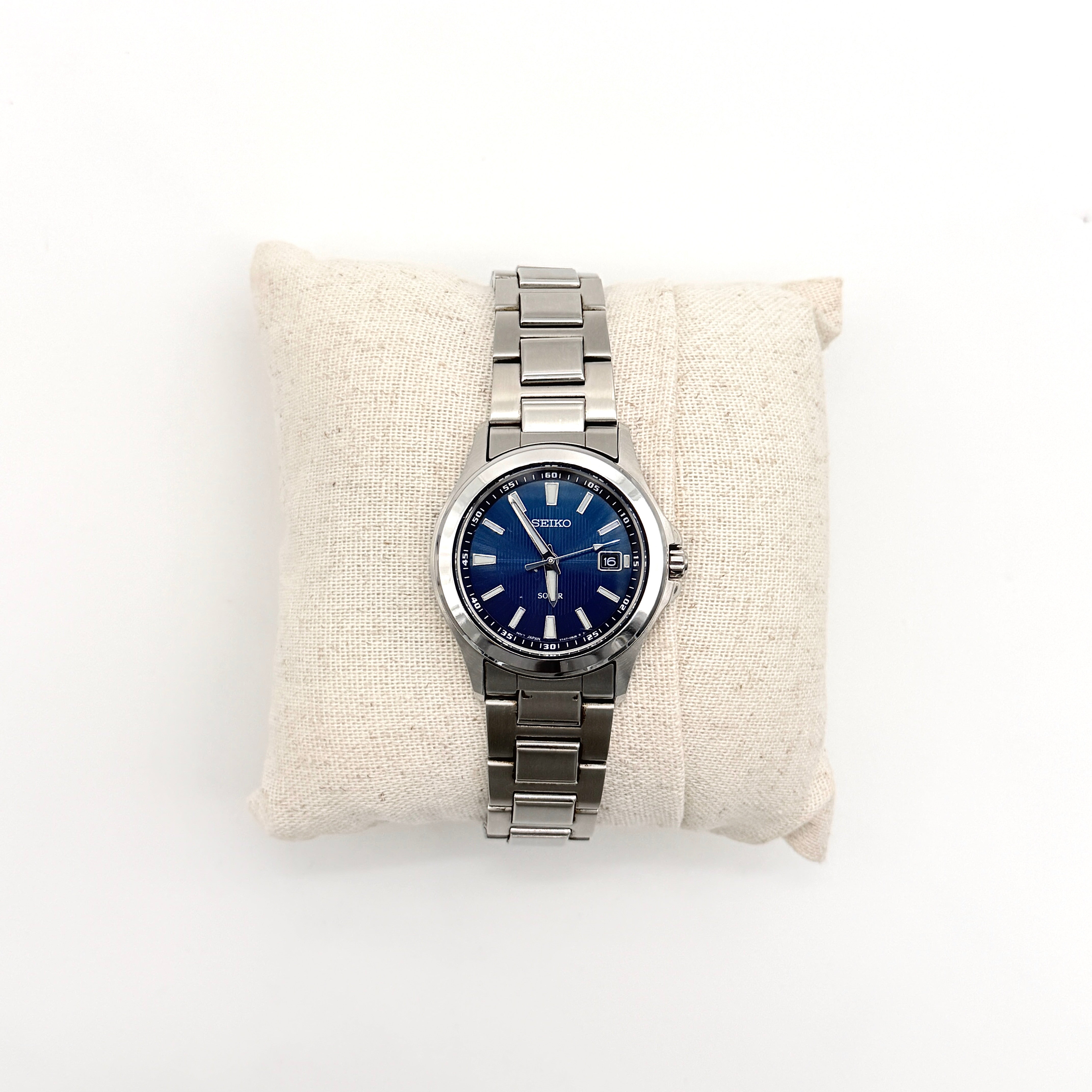 Seiko Solar V147-0AR0 Blue Dial Watch