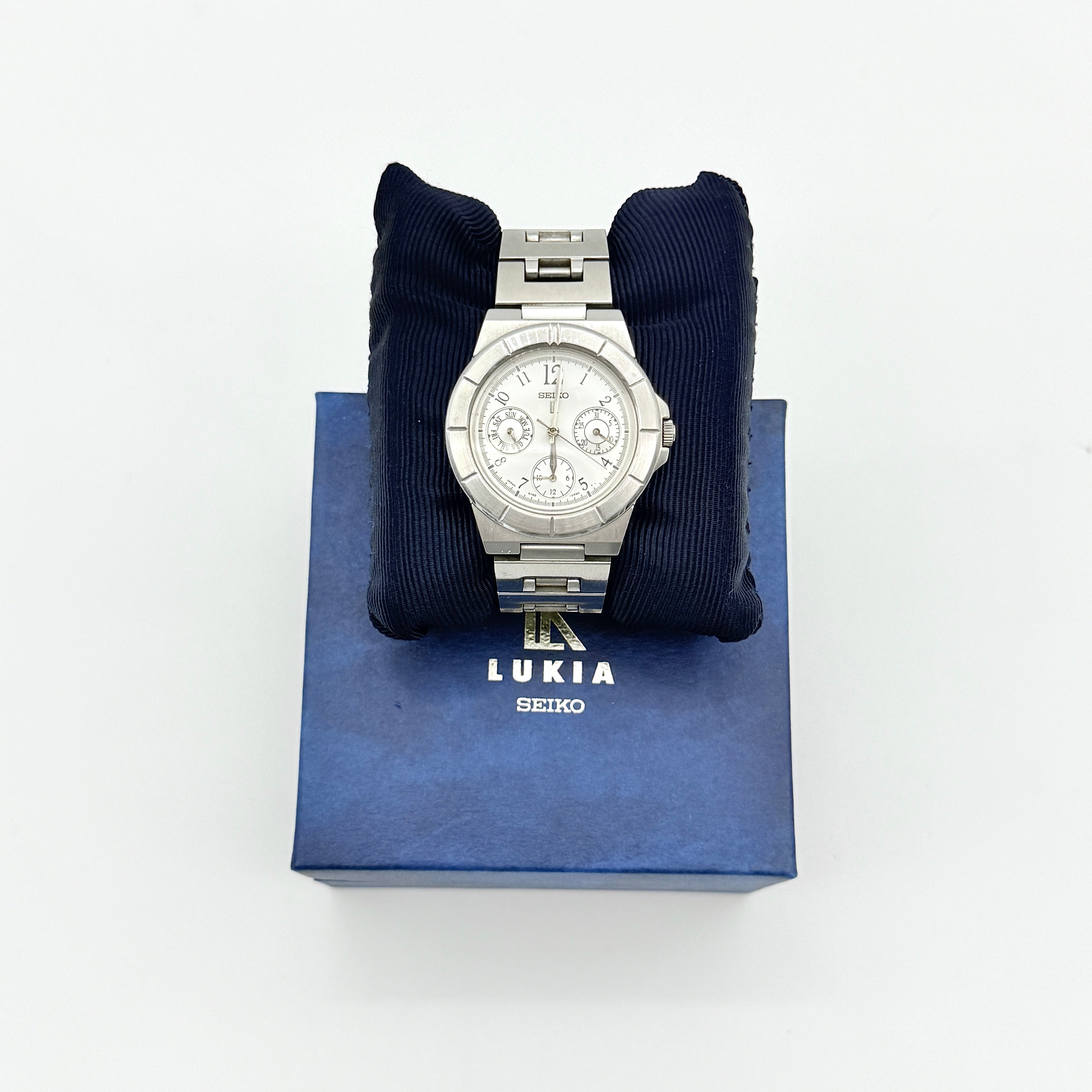 Seiko Lukia 5Y89-0B20 White Dial Watch