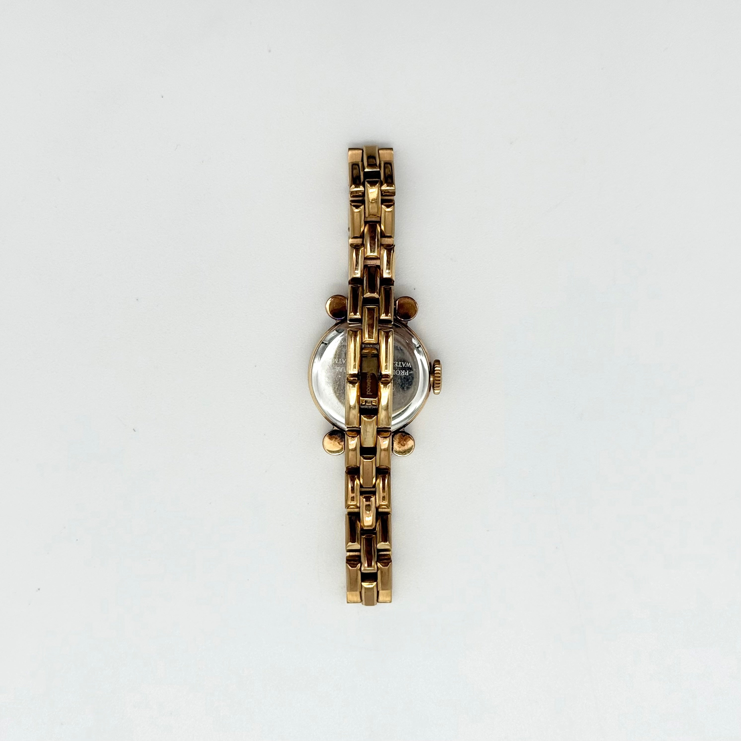 Vivienne Westwood Orb Diamond Shell VW-77C7 Watch Gold
