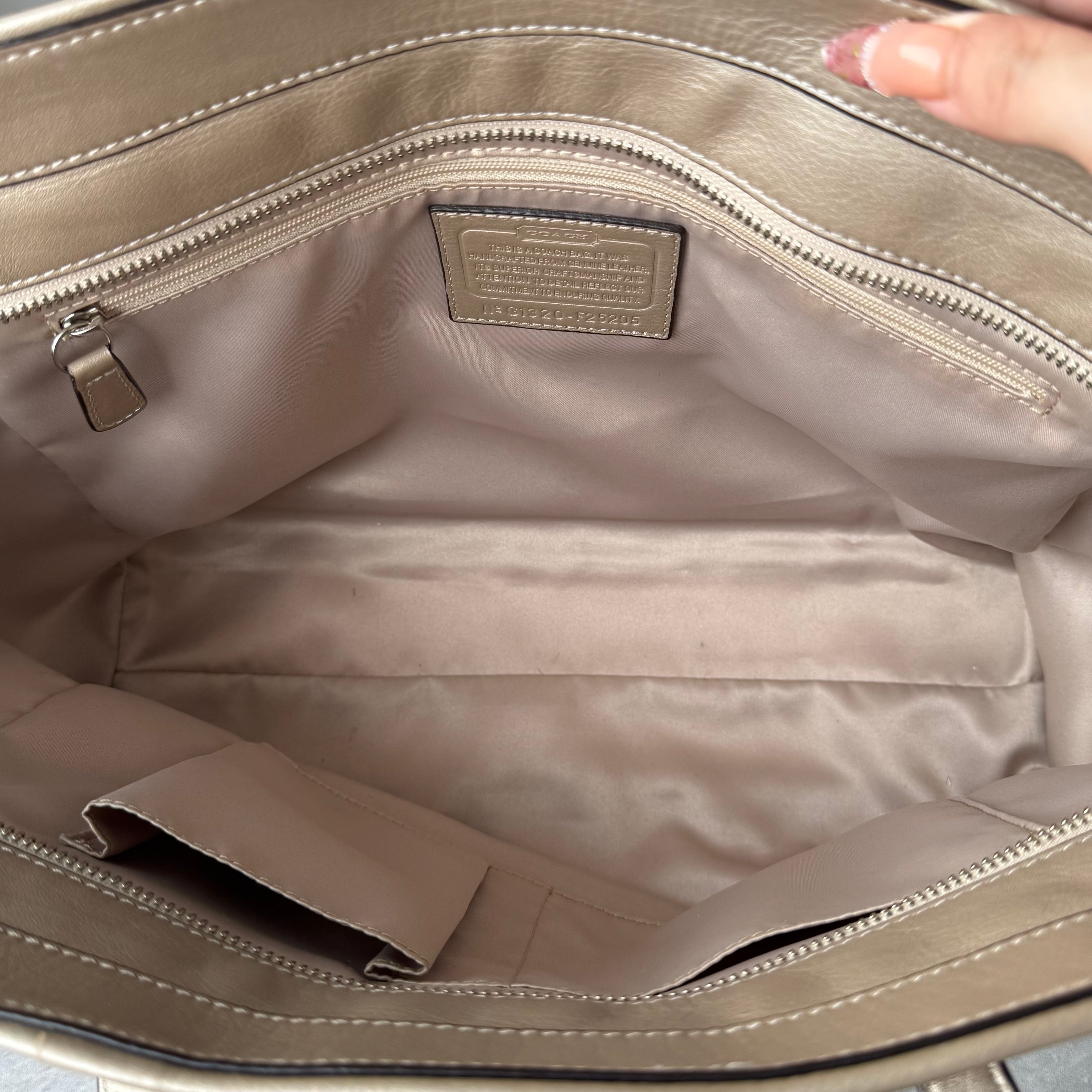 Coach Taylor Leather Alexis Carryall ShoulderBag Beige