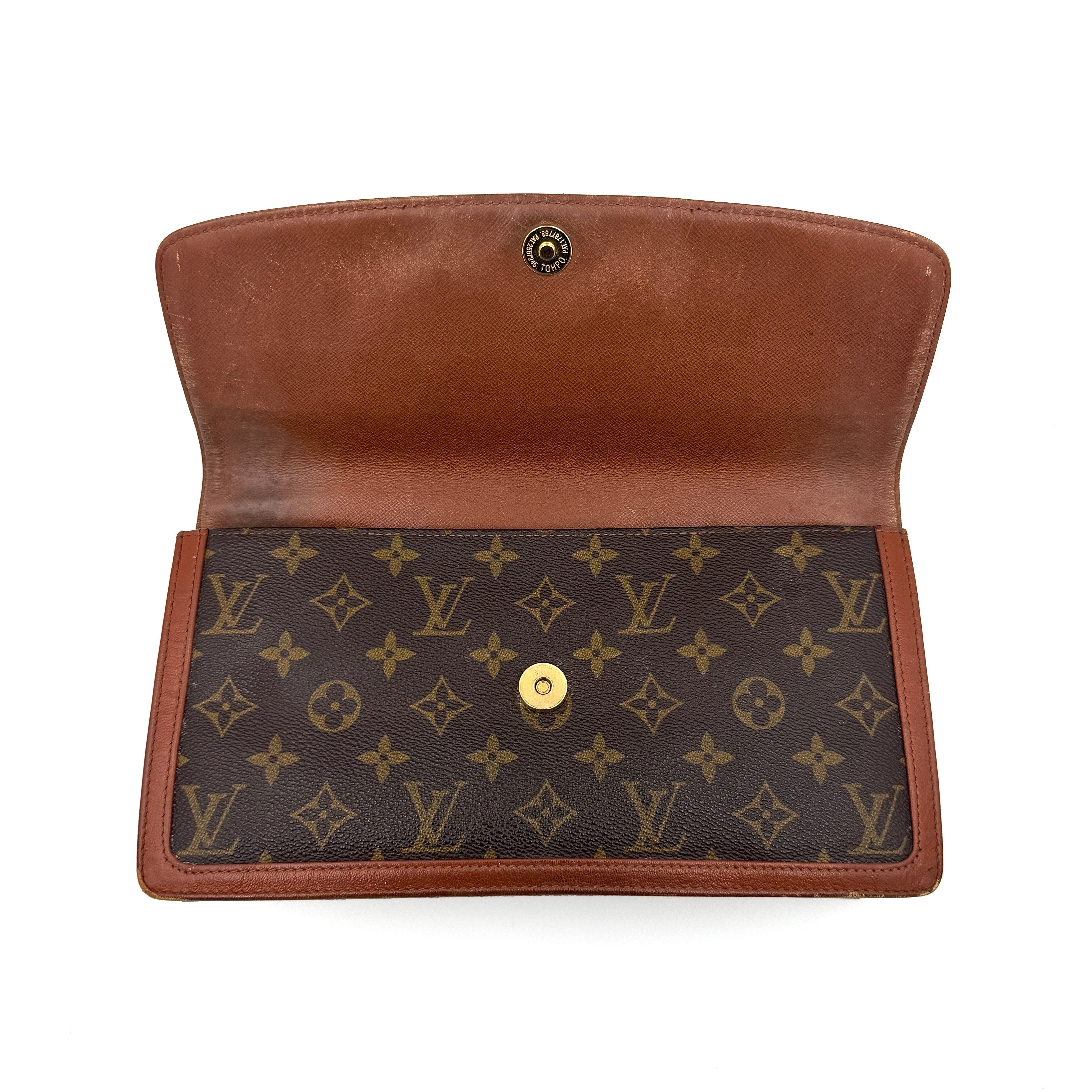 Louis Vuitton Monogram Pochette Dame Clutch Bag