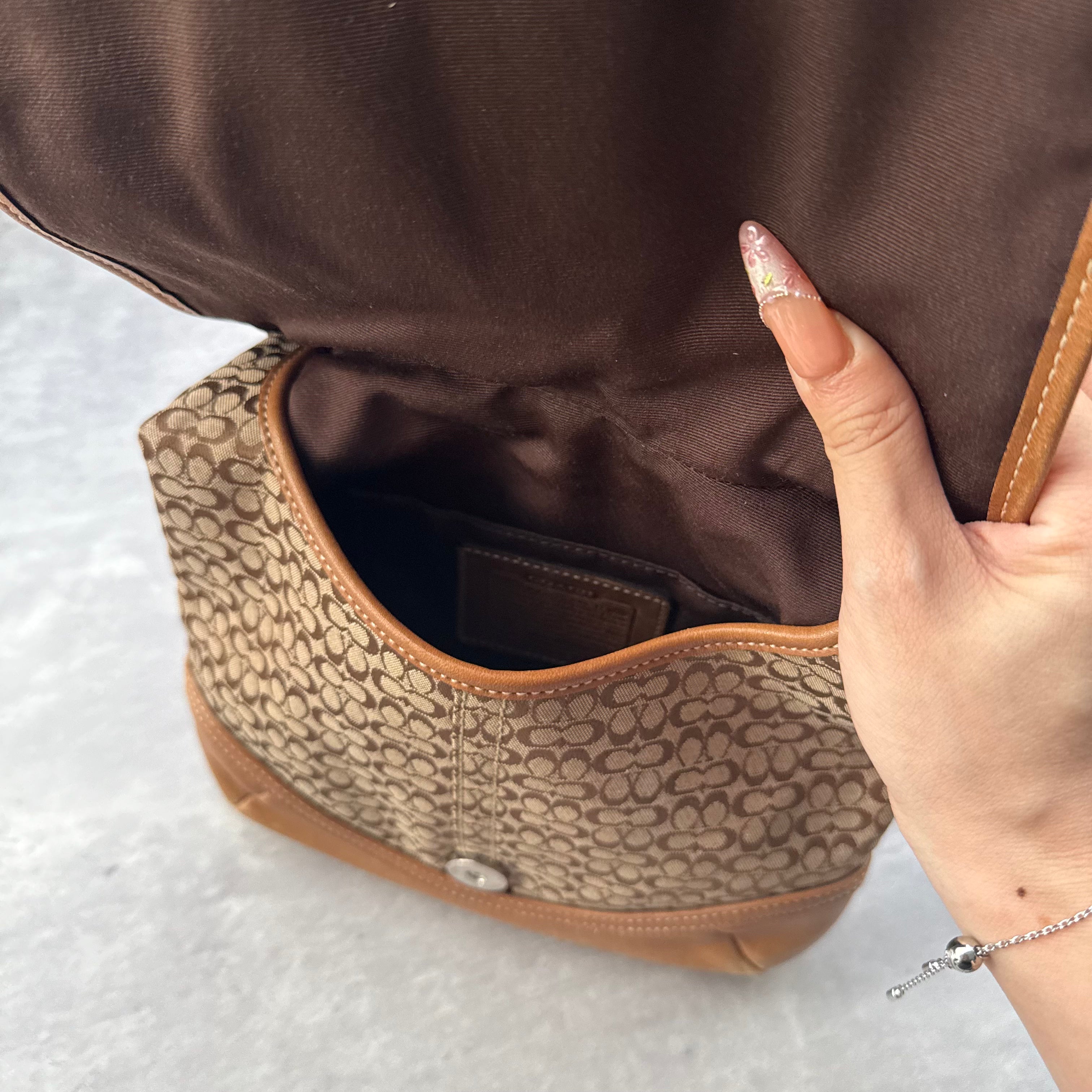 Coach Y2K Signature Soho Crossbody Bag Beige/Tan