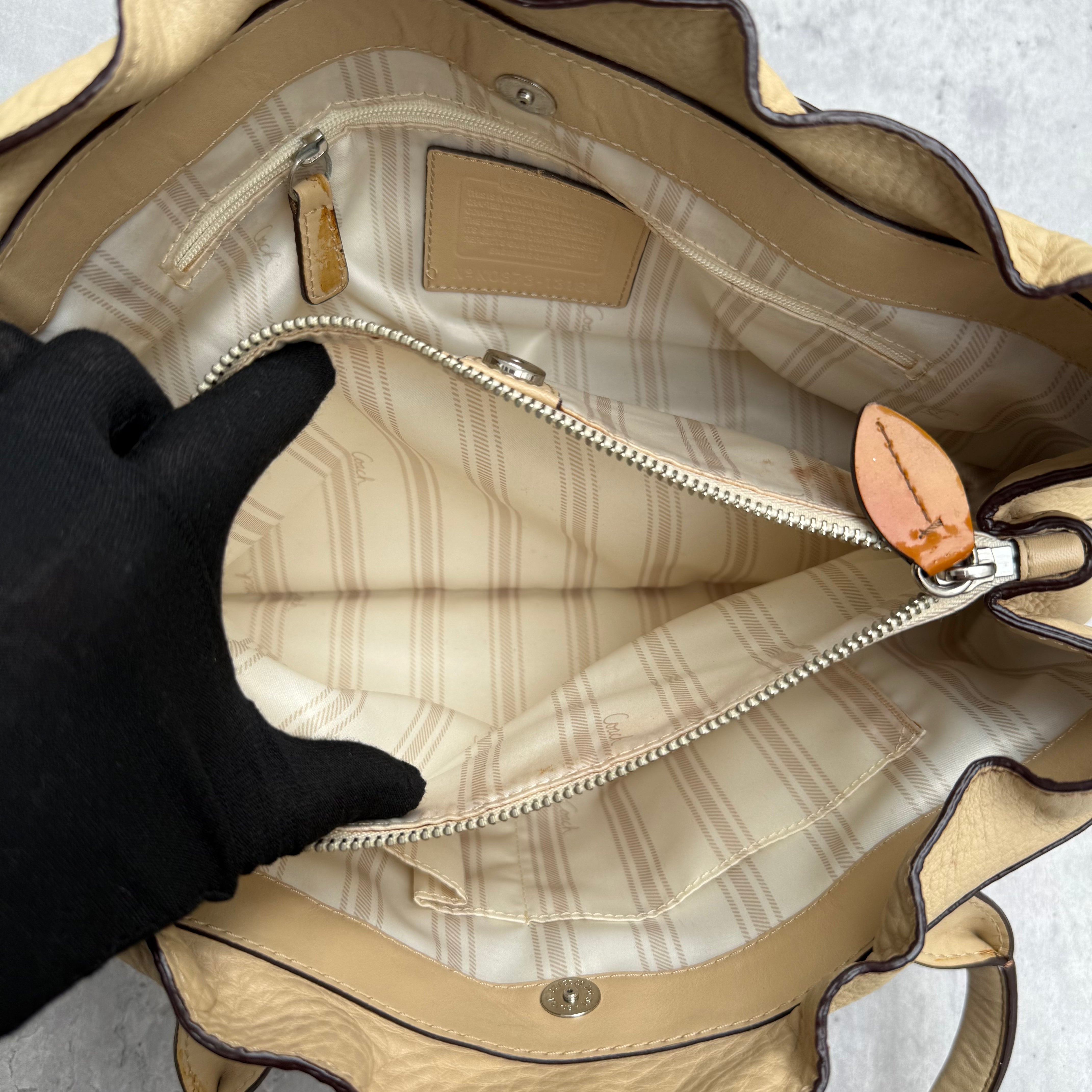 Coach Penelope Pebble Leather HandBag Cream