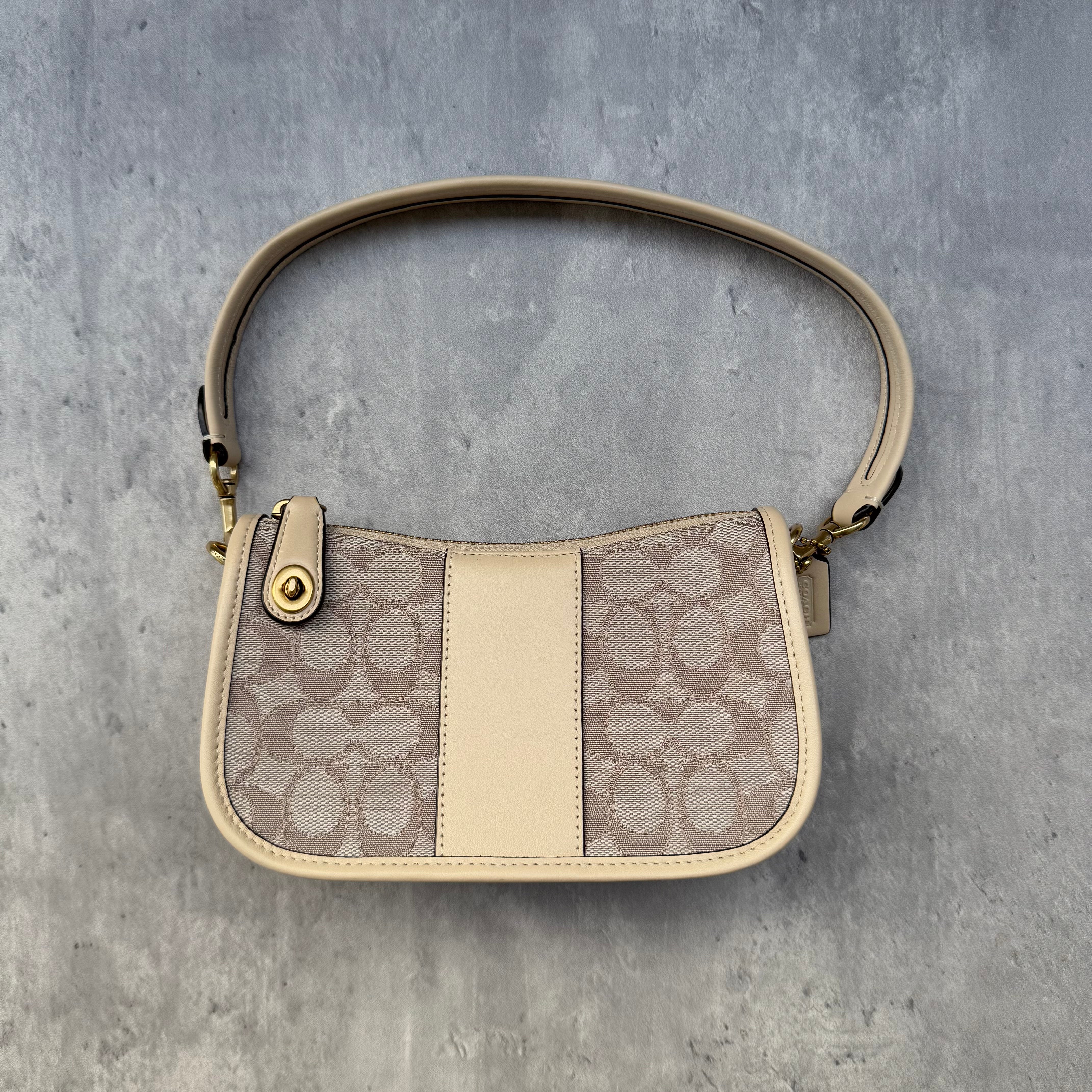 Coach Signature Swinger 20 Shoulder Bag Cream