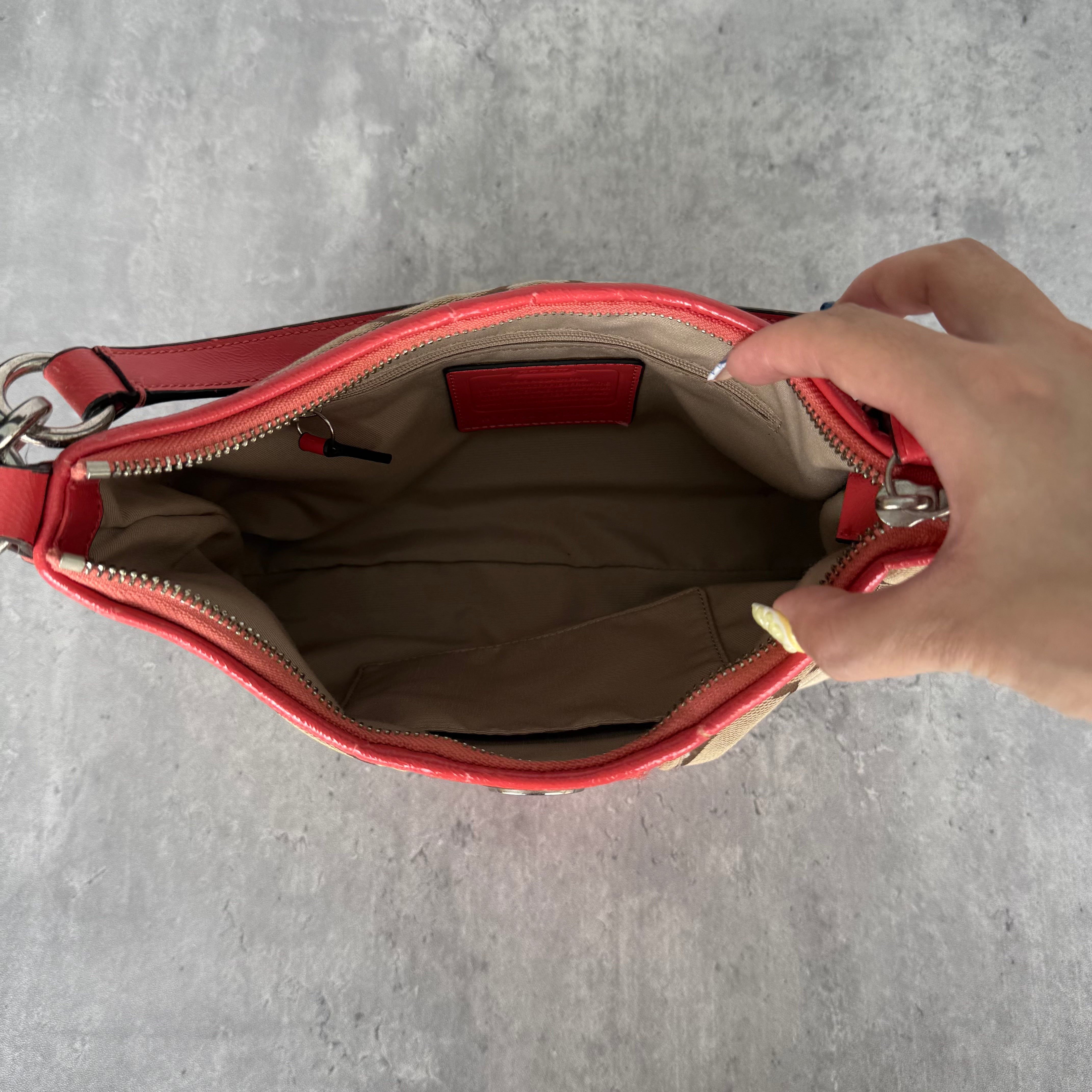 Coach 2Way Signature Strip Shoulder Bag Beige/Red