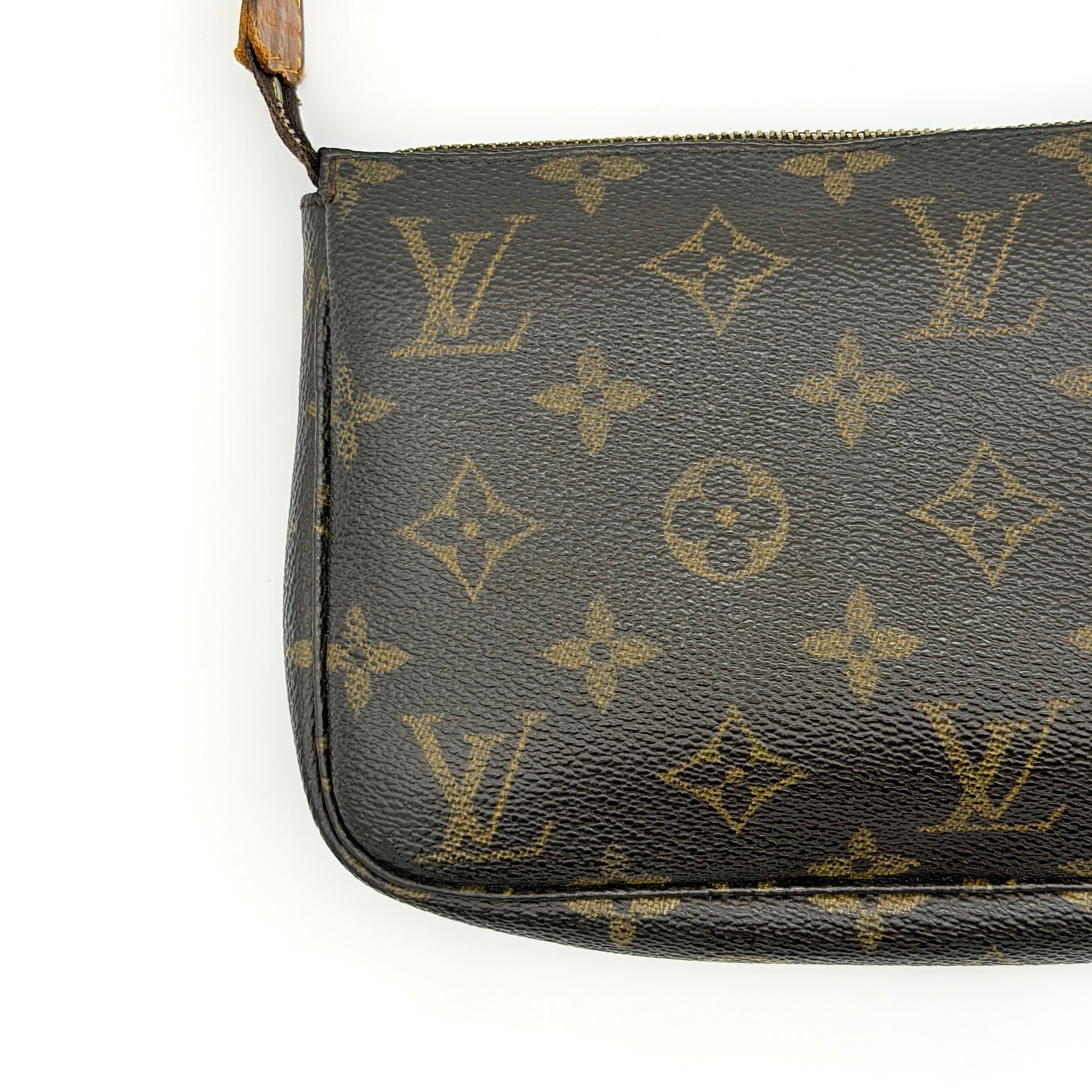 Louis Vuitton Monogram Pochette Shoulder Bag