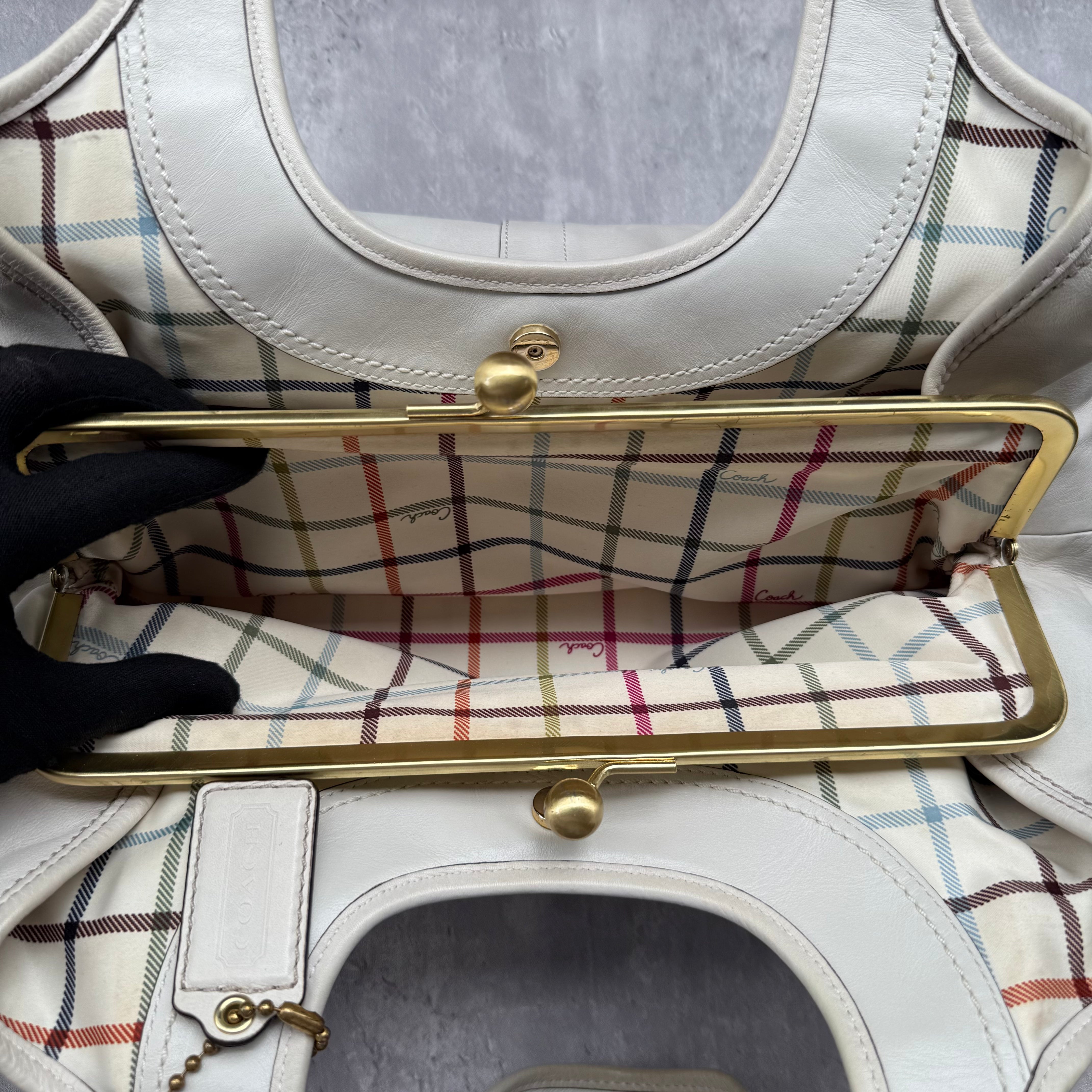Coach Ergo Kisslock Shoulder Bag White