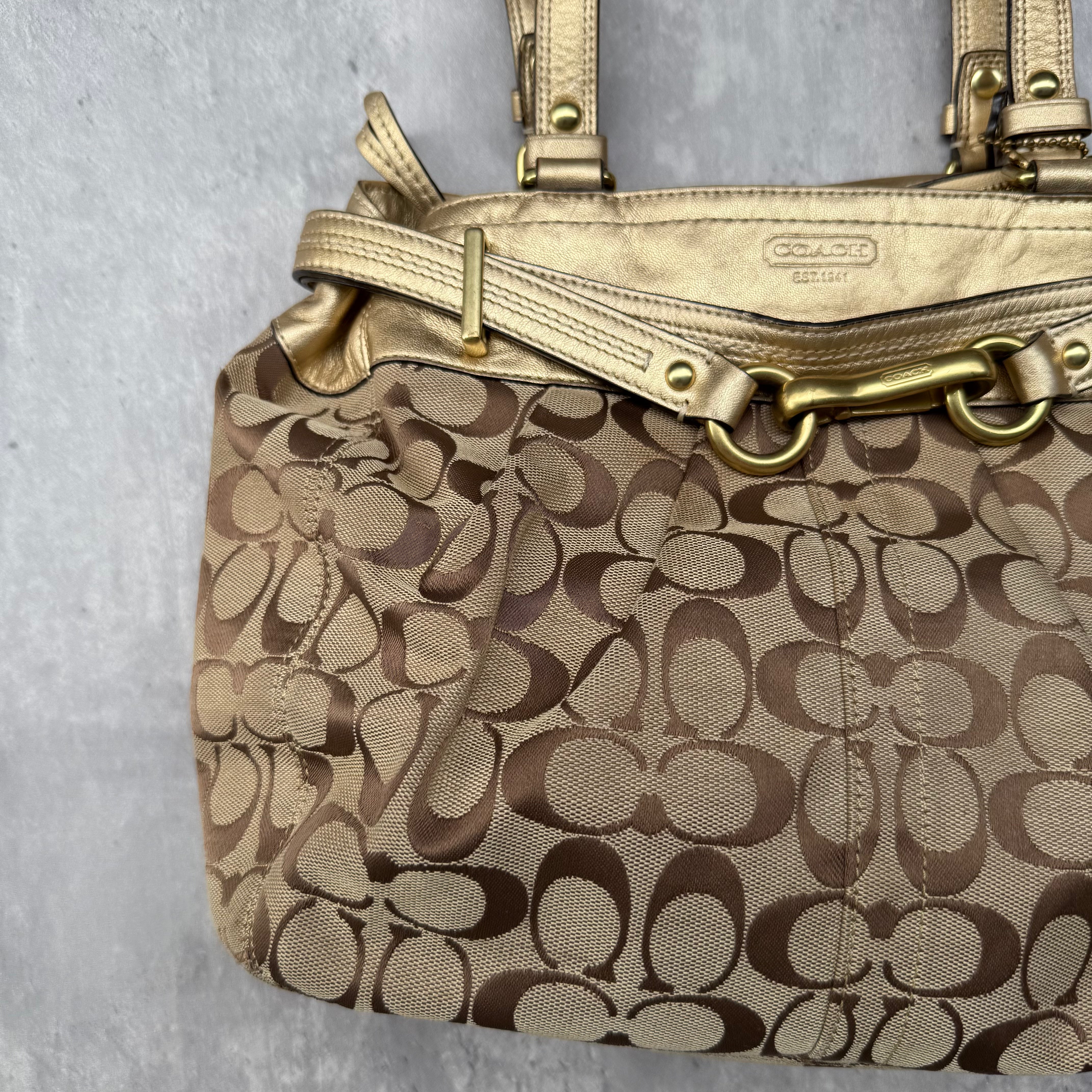 Coach Signature Hampton Carryall Tote Bag Beige/Gold