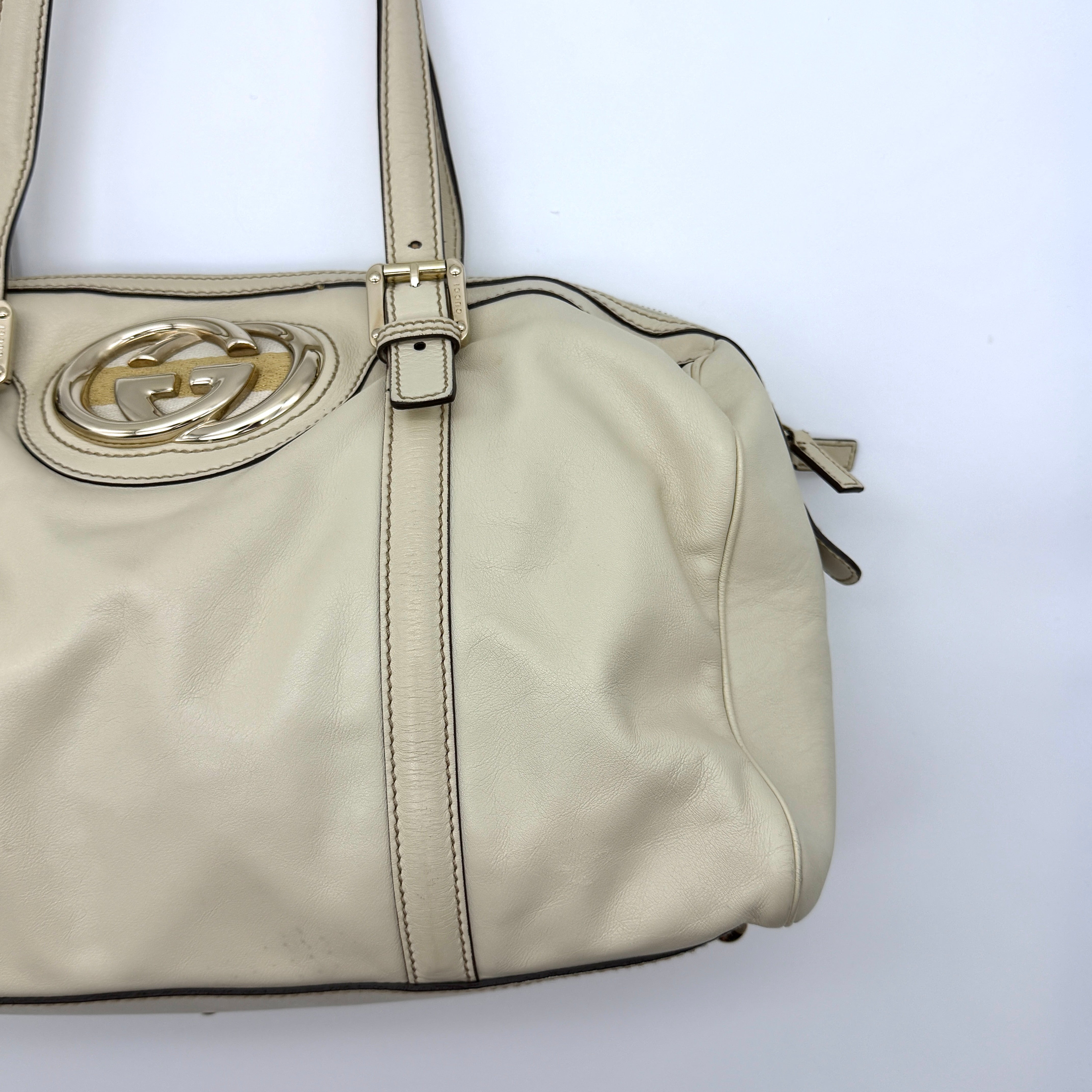 Gucci GG Shoulder Bag Beige