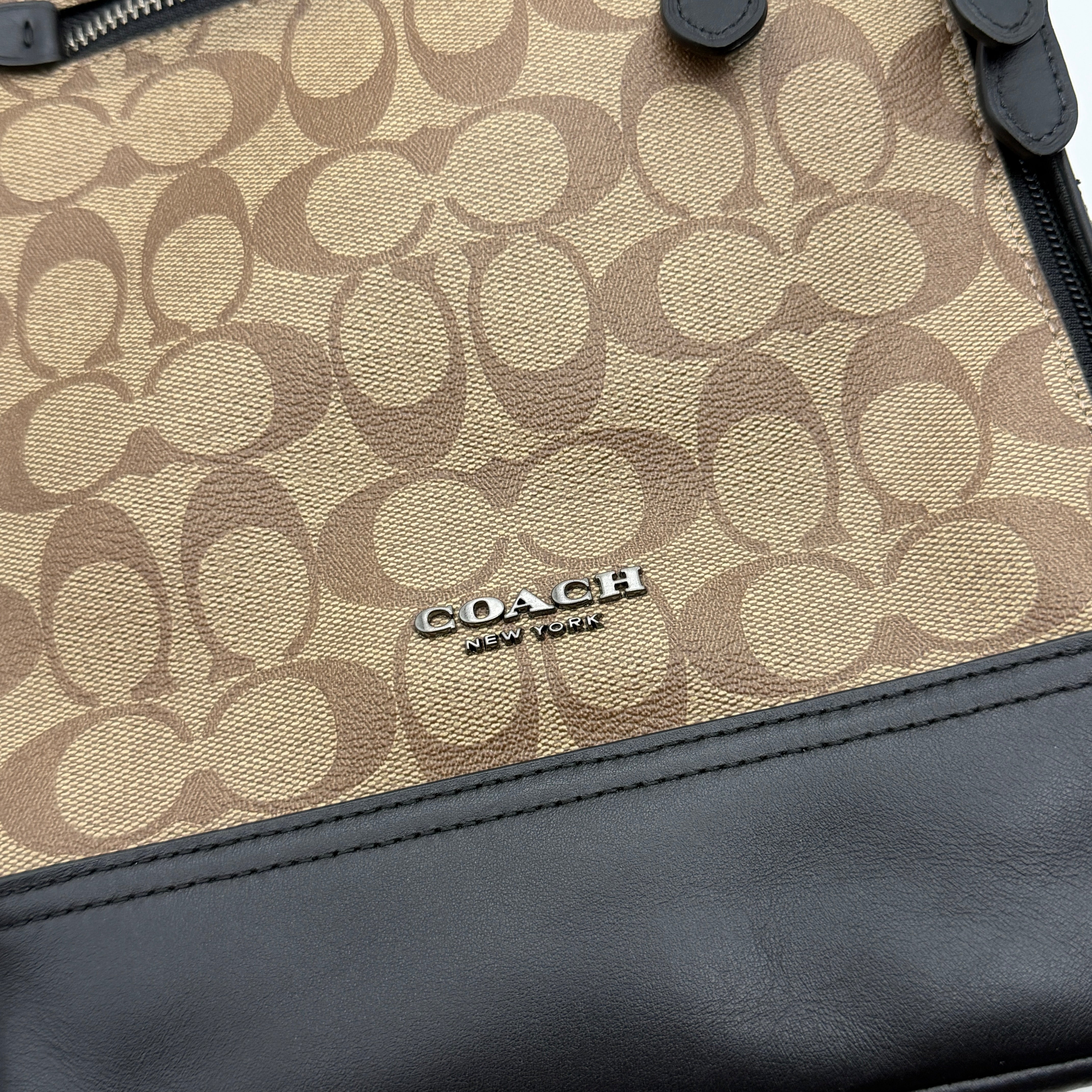 Coach Signature Graham Crossbody Bag Black/Beige