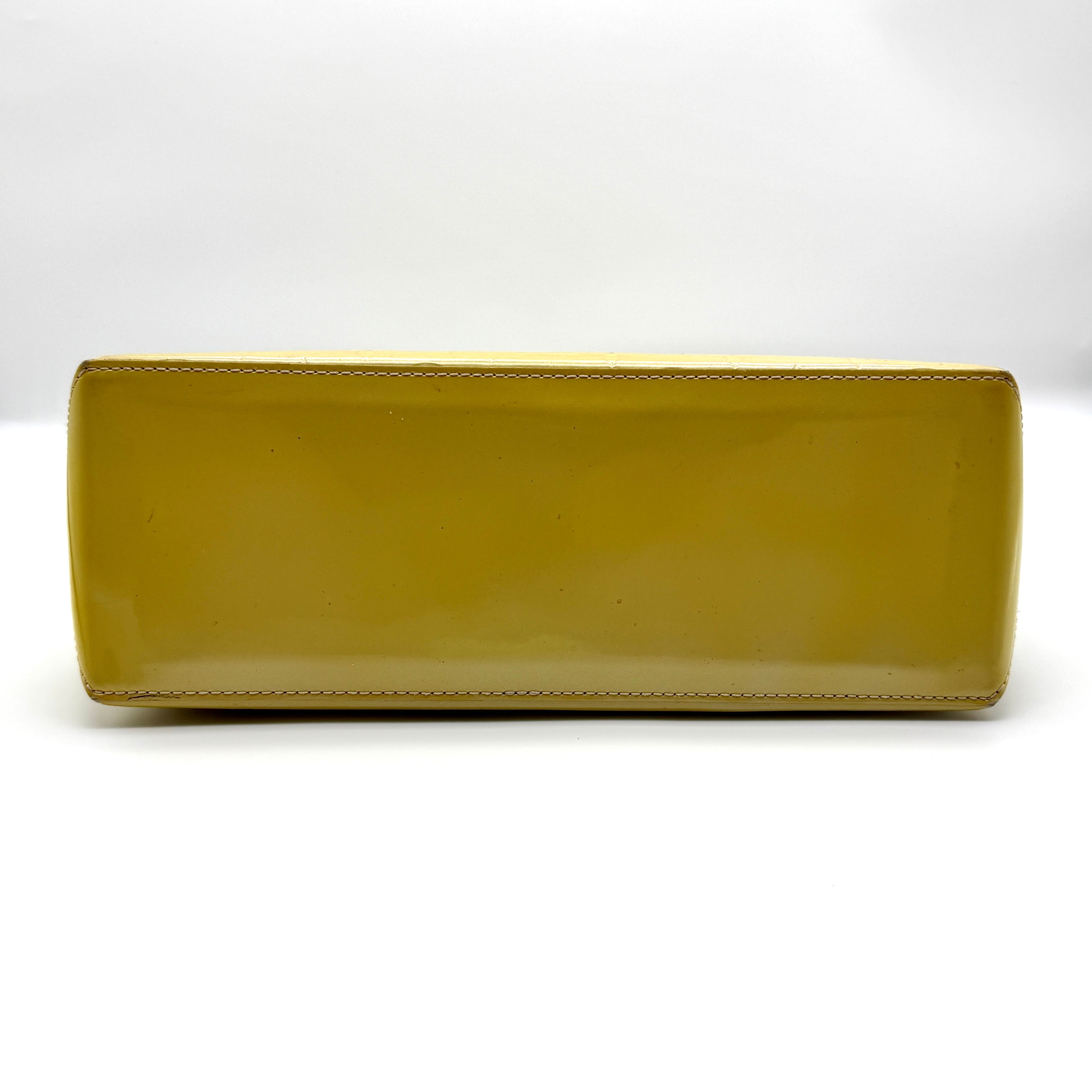 Louis Vuitton Monogram PM Wilshire Vernis Beige