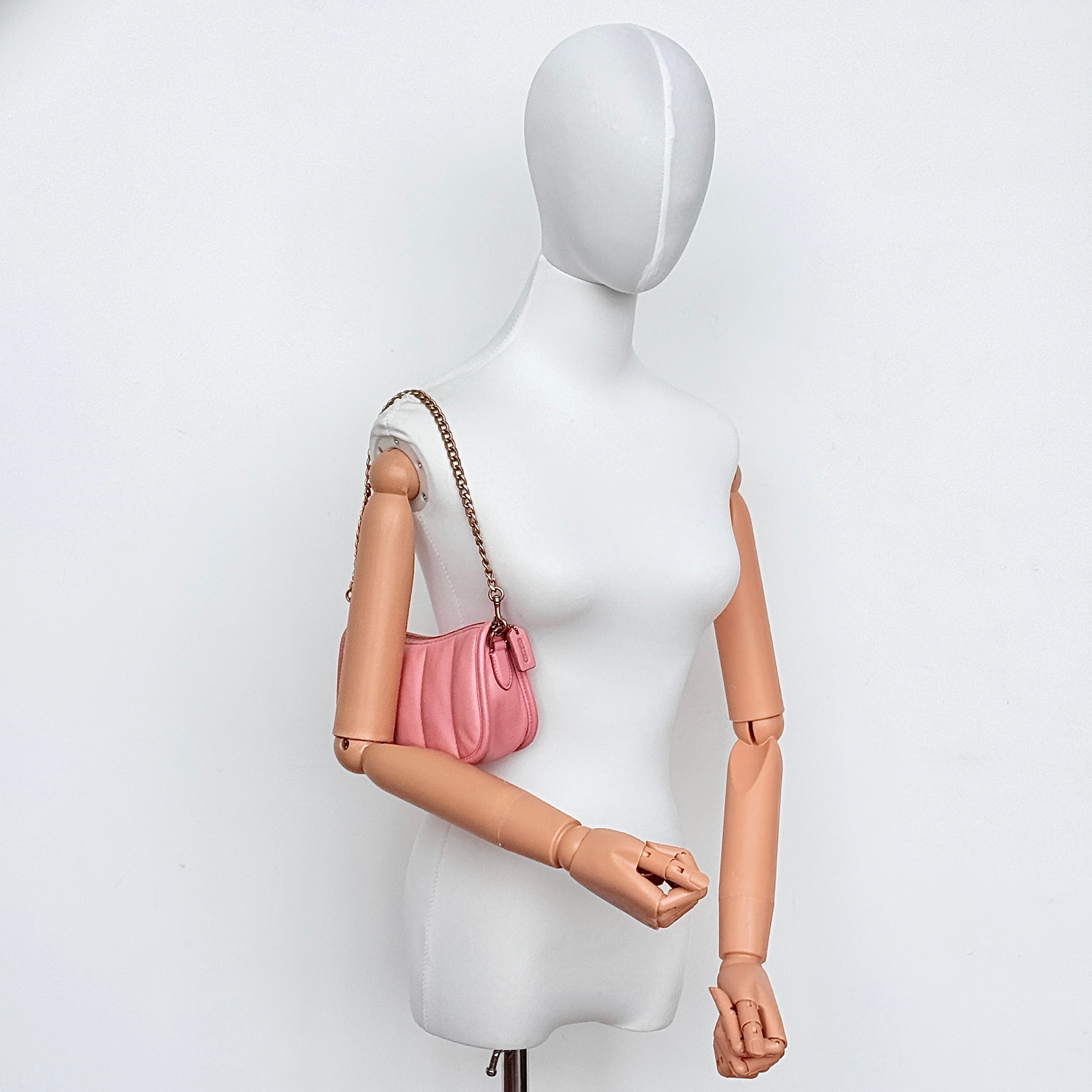 Coach Swinger 20 Quilted Shoulder Bag Pink