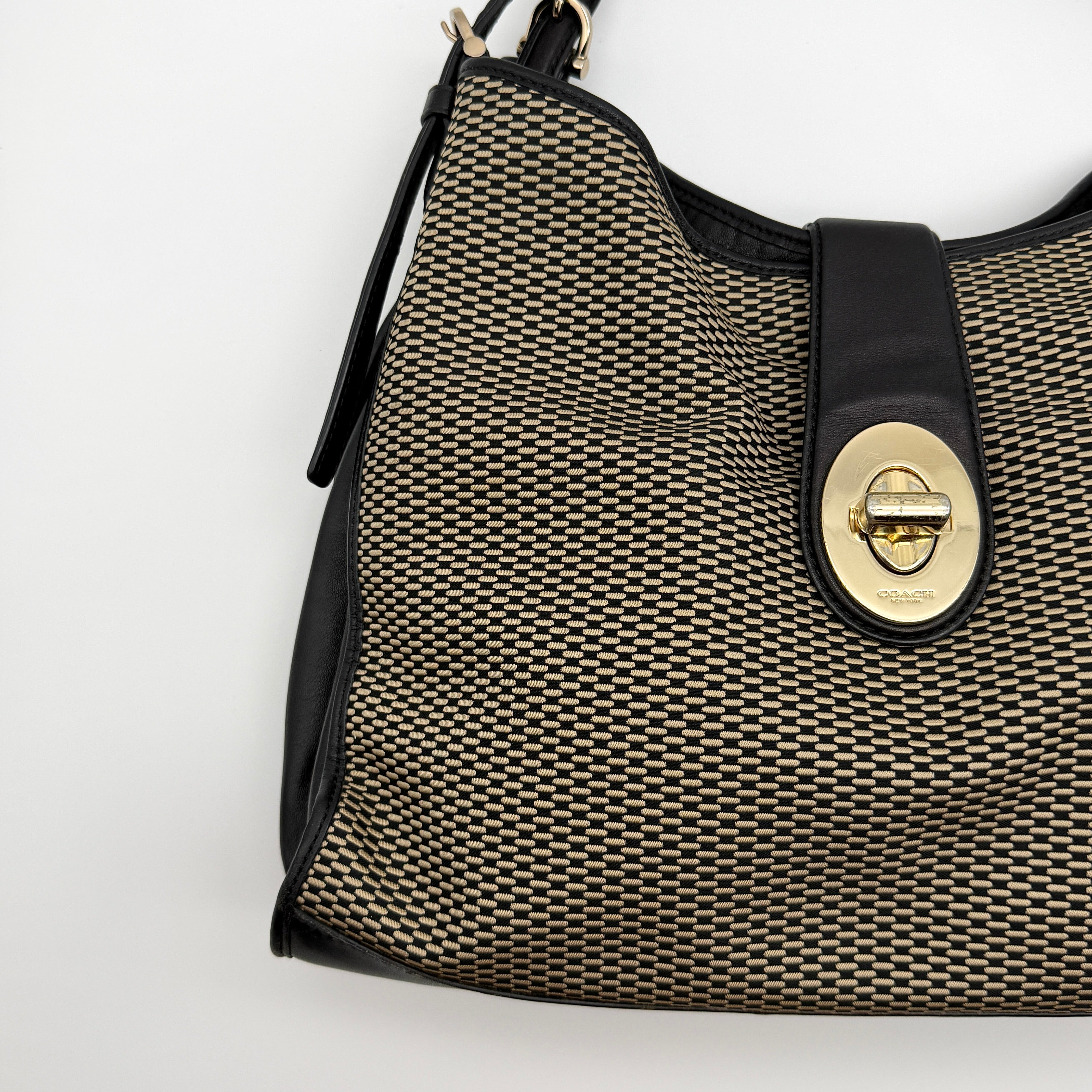 Coach Signature Madison Carlyle Shoulder Bag Black/Beige