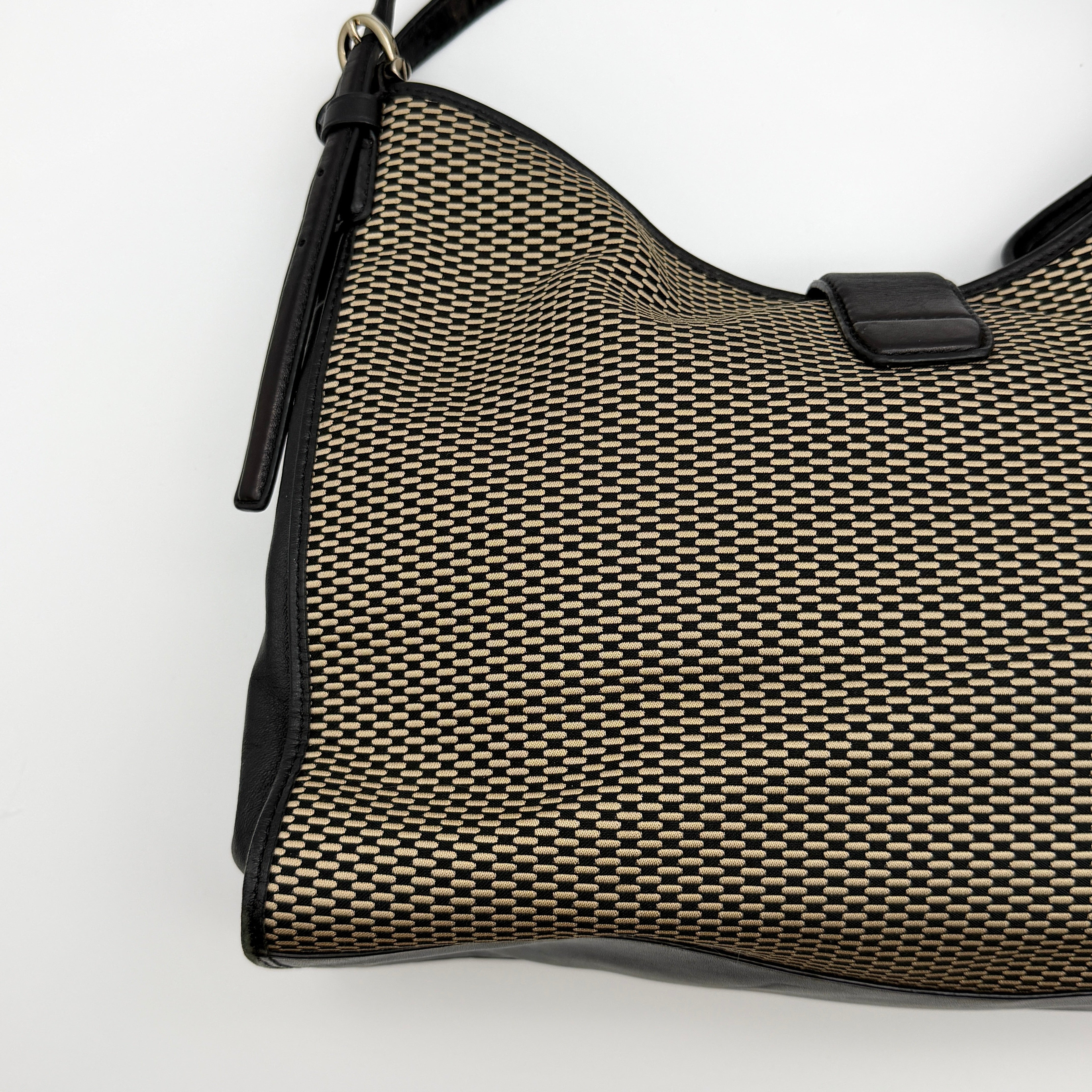 Coach Signature Madison Carlyle Shoulder Bag Black/Beige