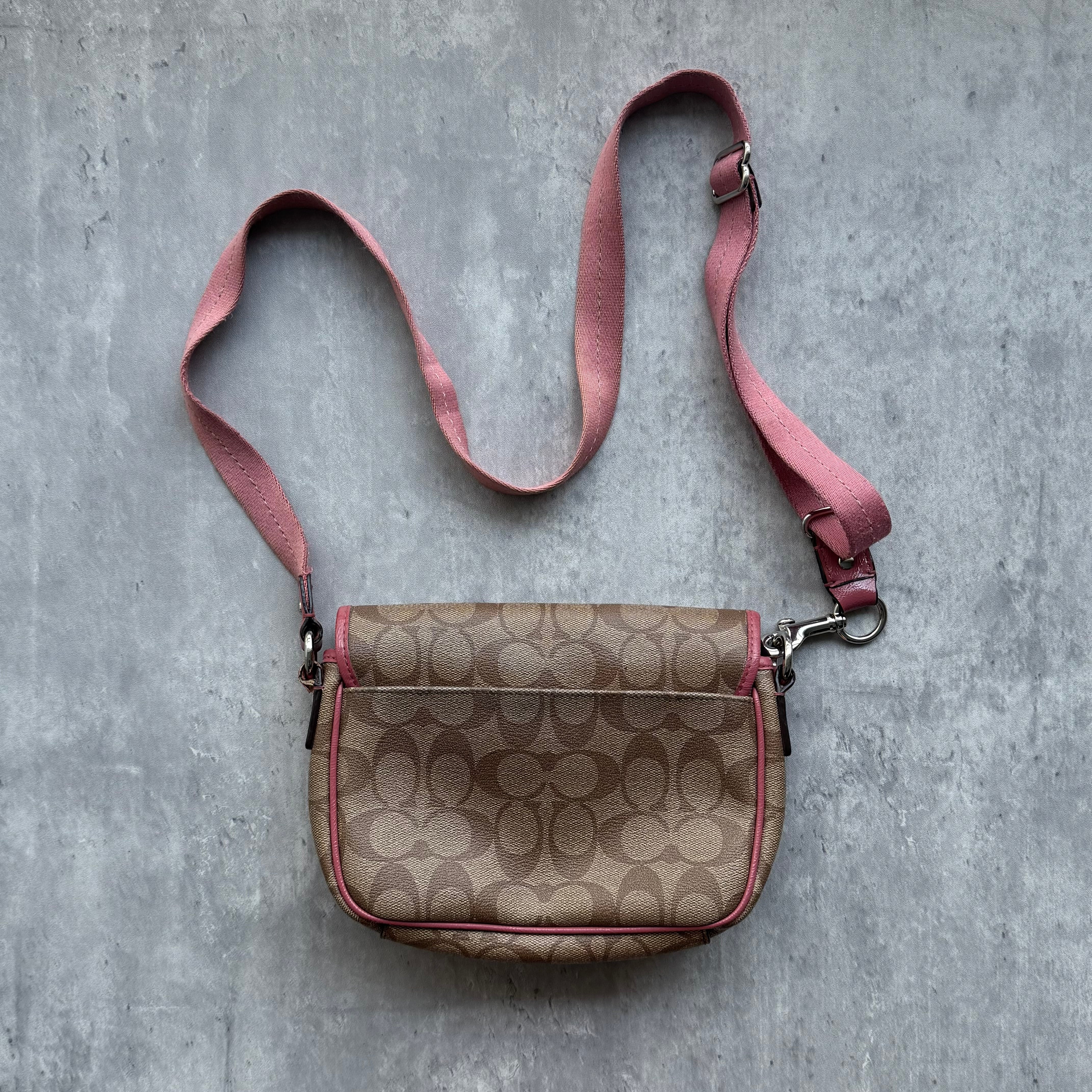 Coach Signature CrossbodyBag Pink