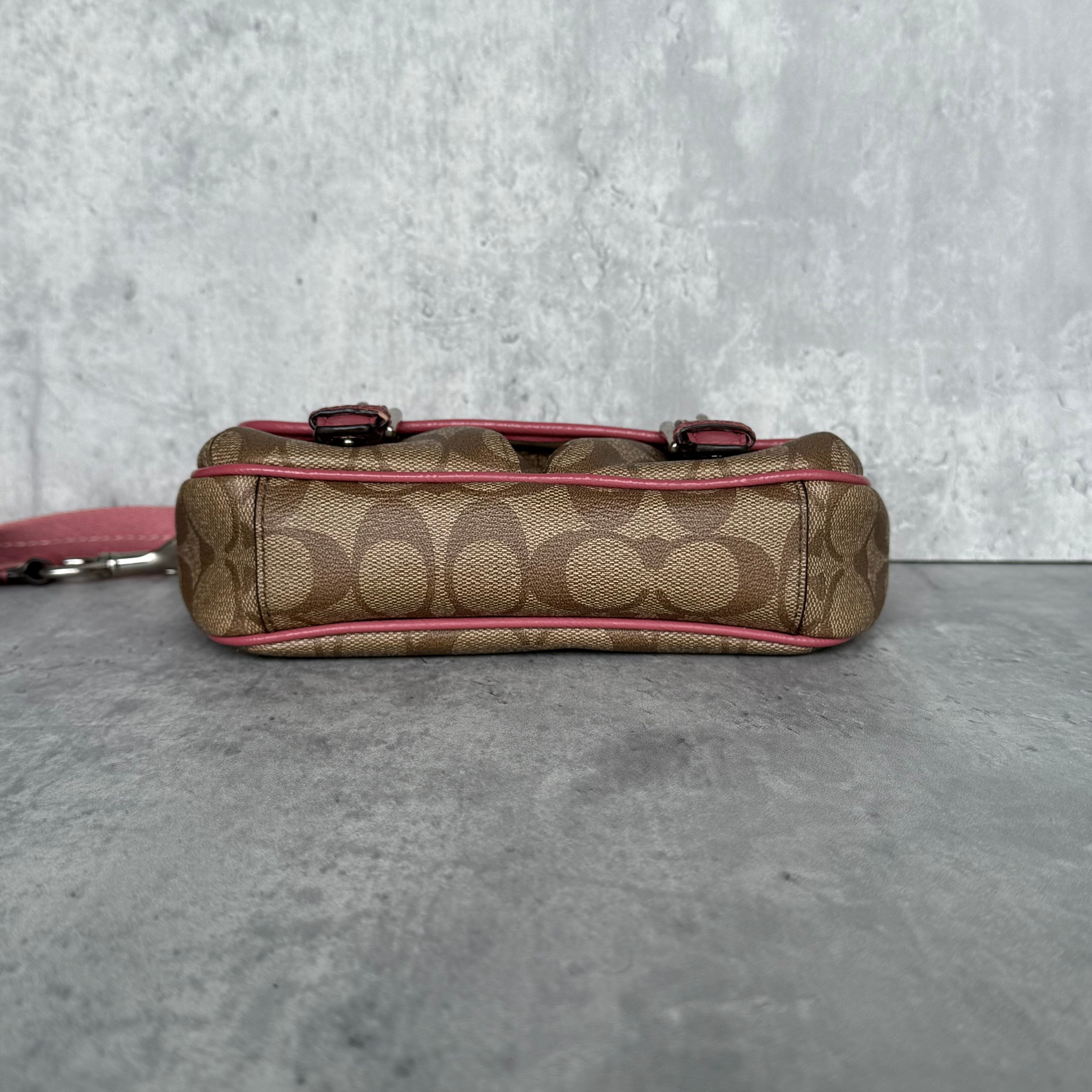 Coach Signature CrossbodyBag Pink