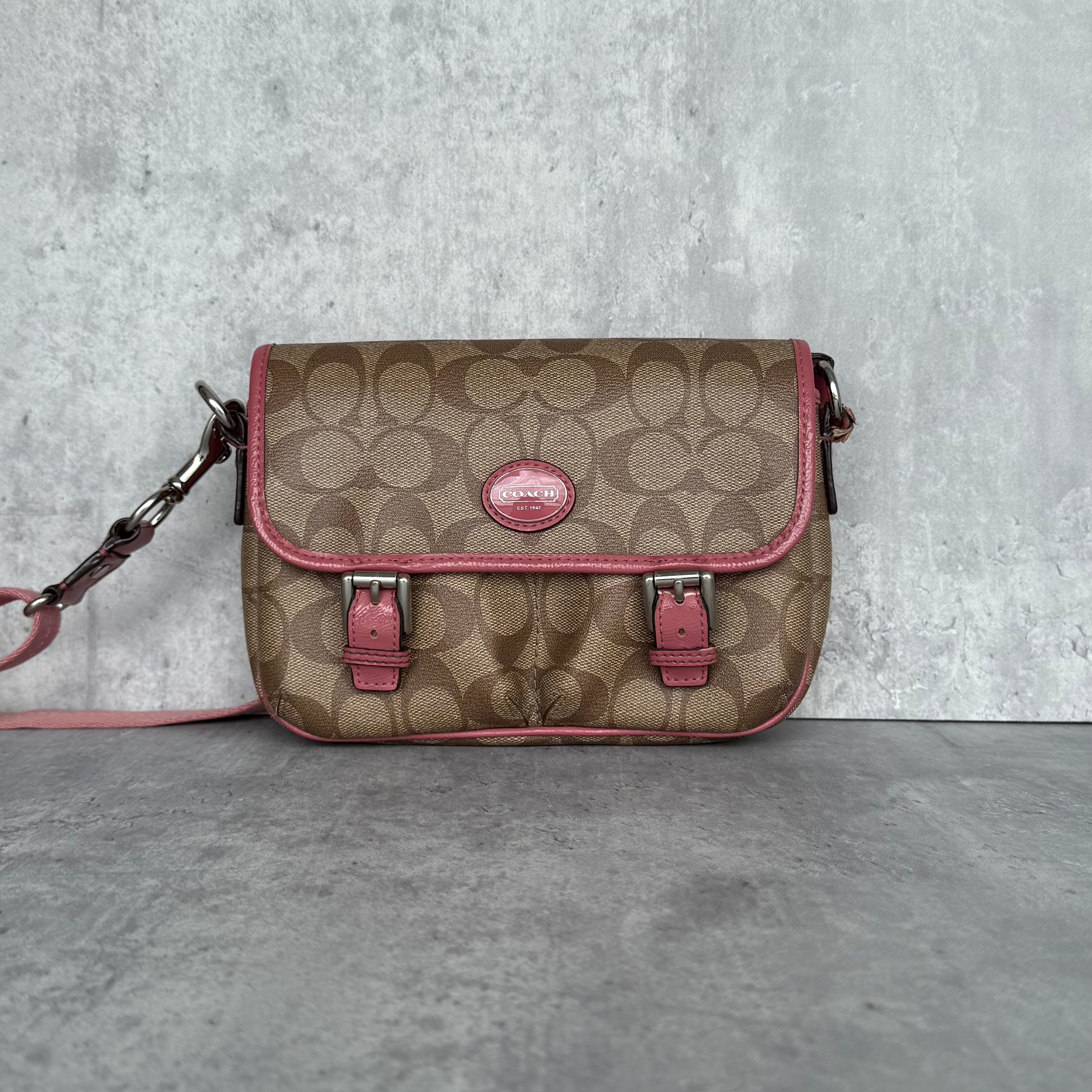 Coach Signature CrossbodyBag Pink