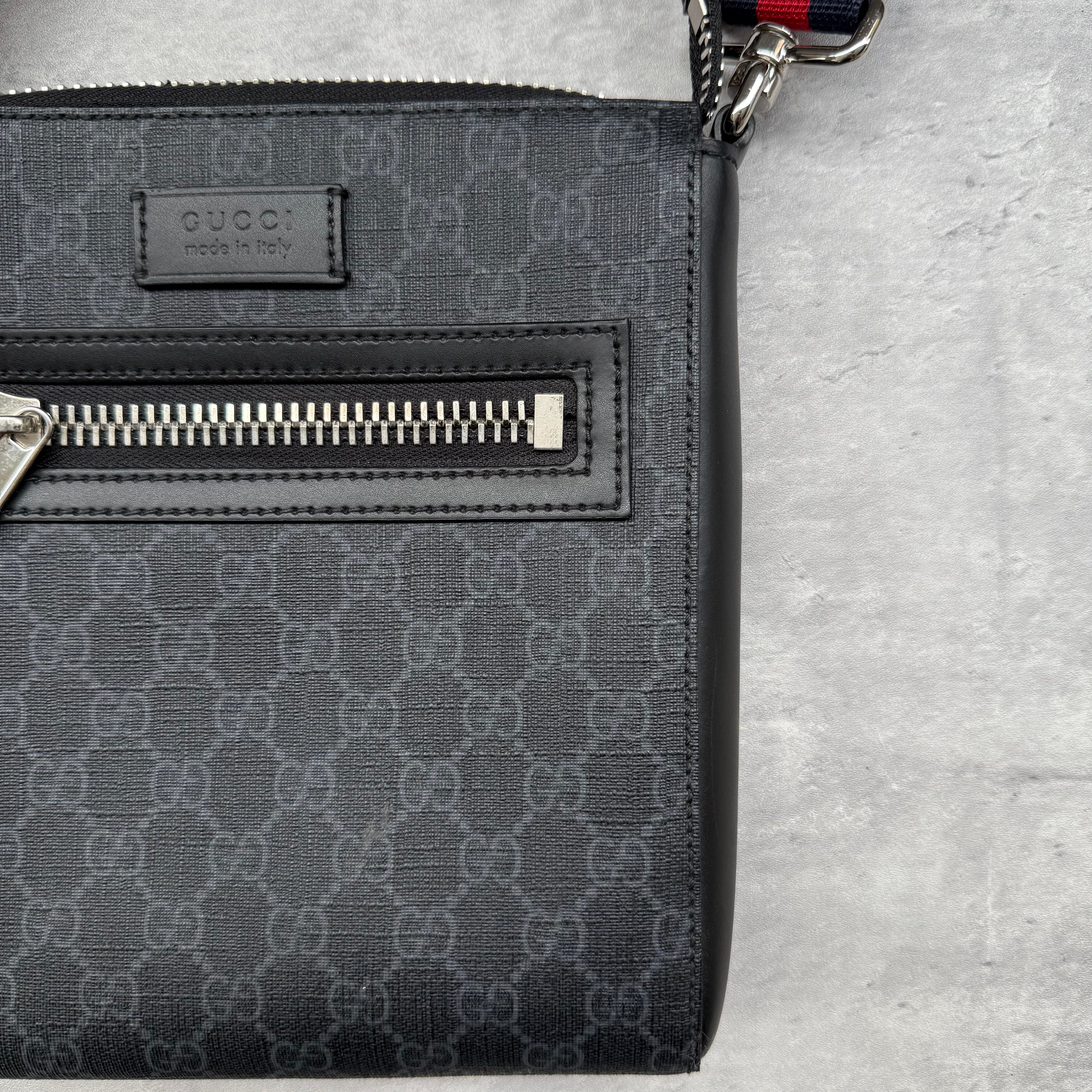 Gucci GG Messenger Bag Black