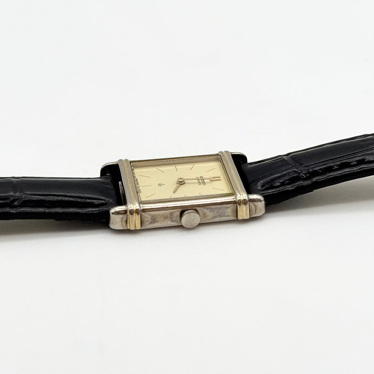 Seiko Quartz 940063 Tank Wristwatch Silver