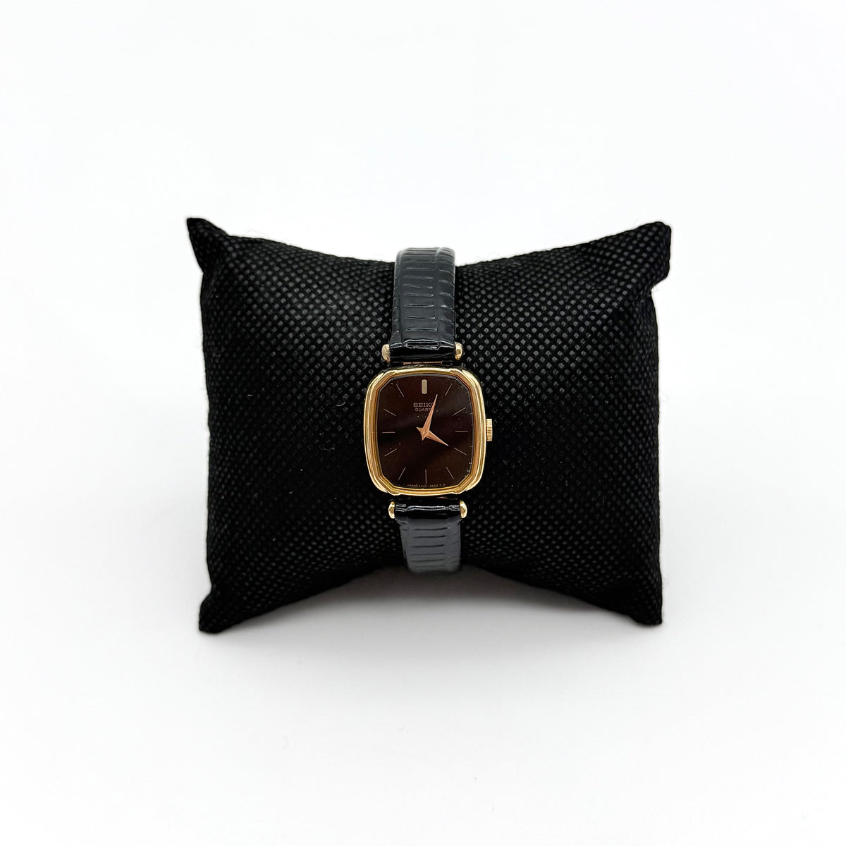 Seiko Quartz 2320-6830 Black Dial Tank Wristwatch Gold