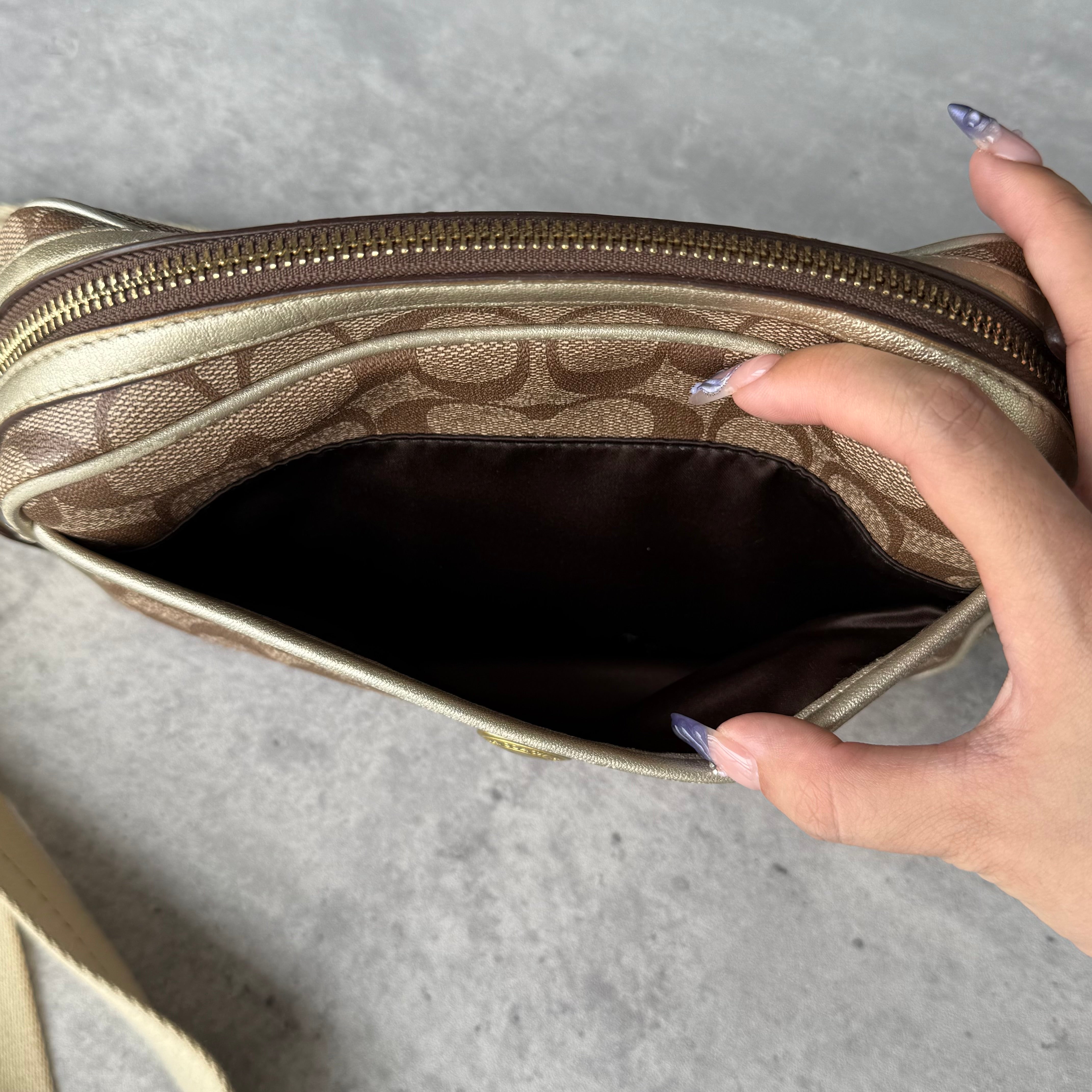 Coach Signature Stripe Jaime Crossbody Bag Beige/White