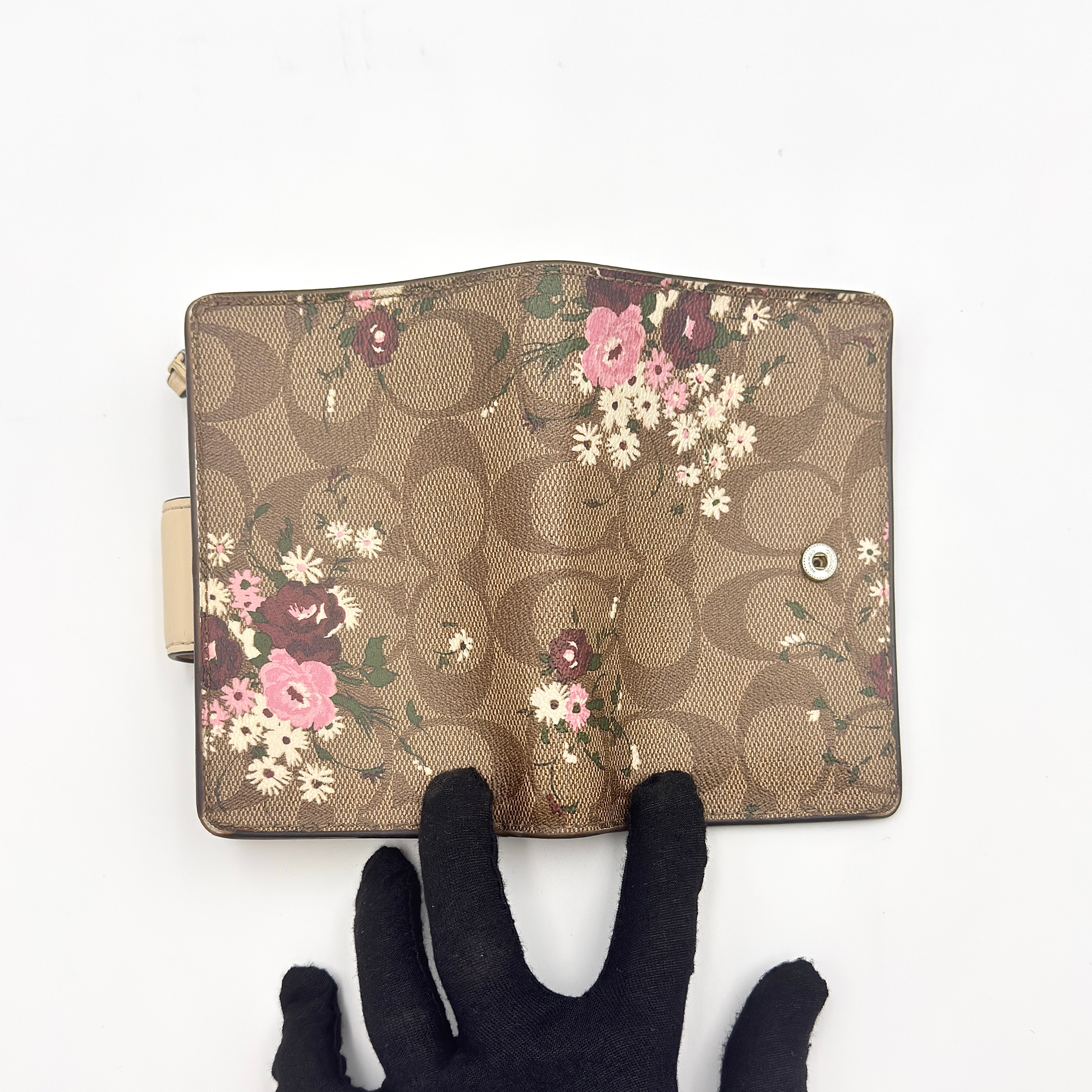 Coach Signature Floral Corner Zip Wallet Brown/Multi