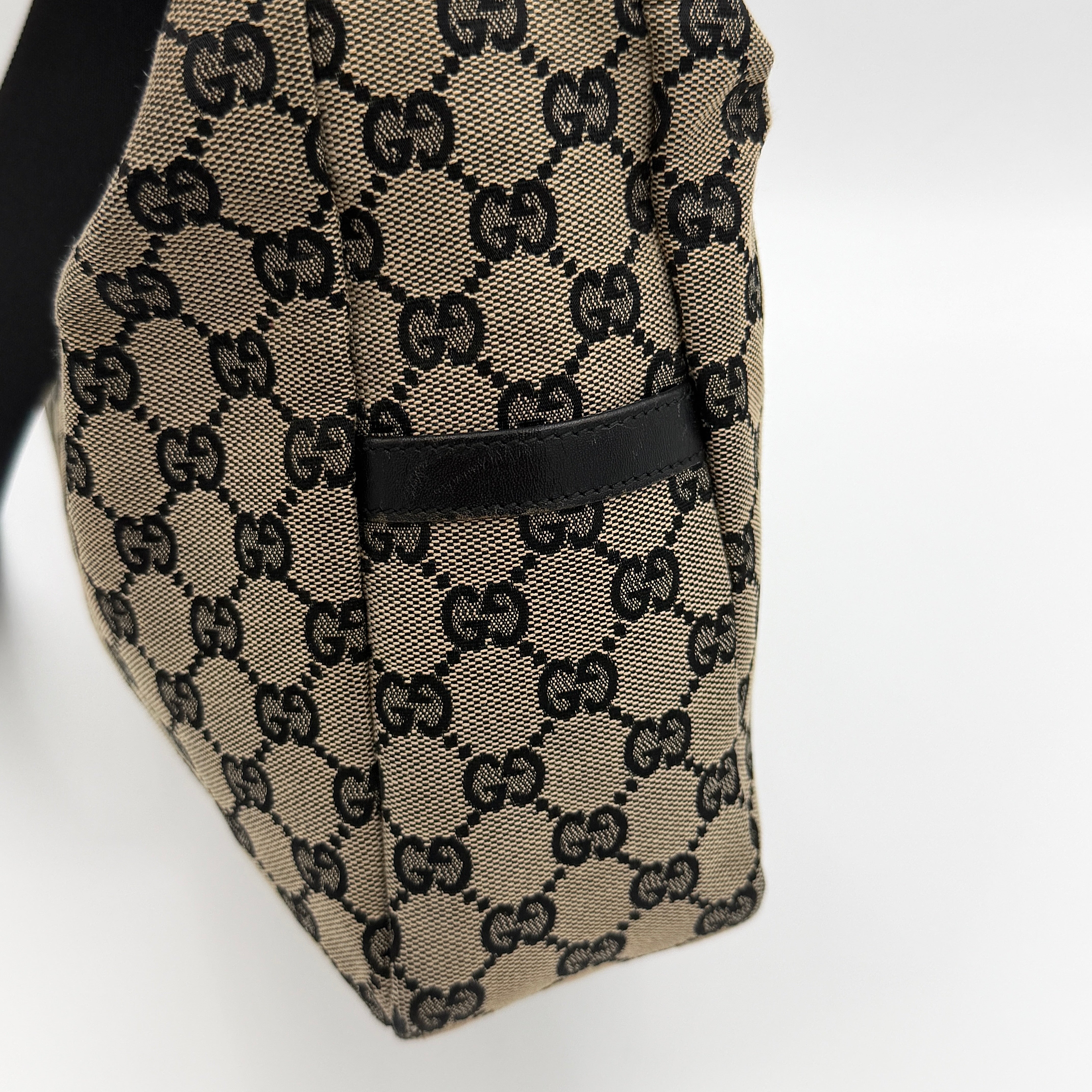 Gucci GG Monogram Crossbody Bag Grey/Black